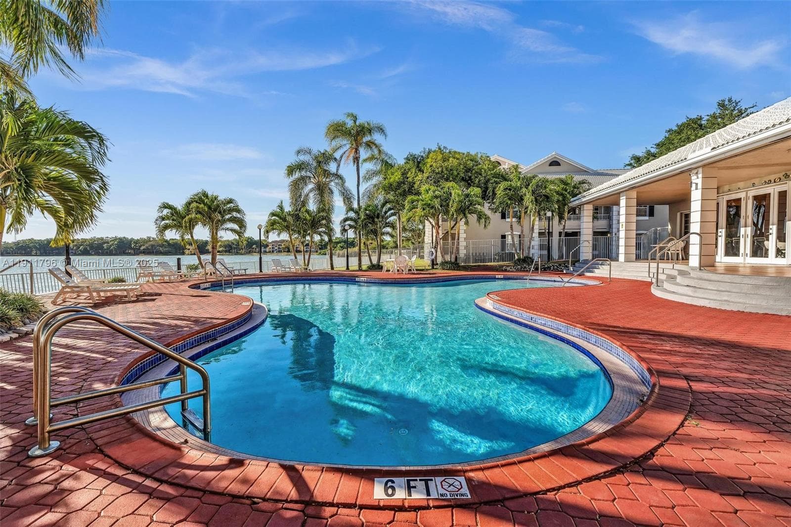 LAKEVIEW CLUB CONDO · #208 in Oakland Park - Photo 31