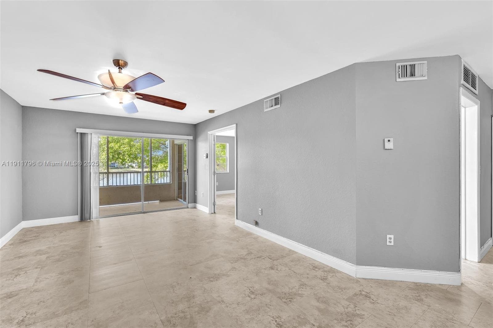 LAKEVIEW CLUB CONDO · #208 in Oakland Park - Photo 8