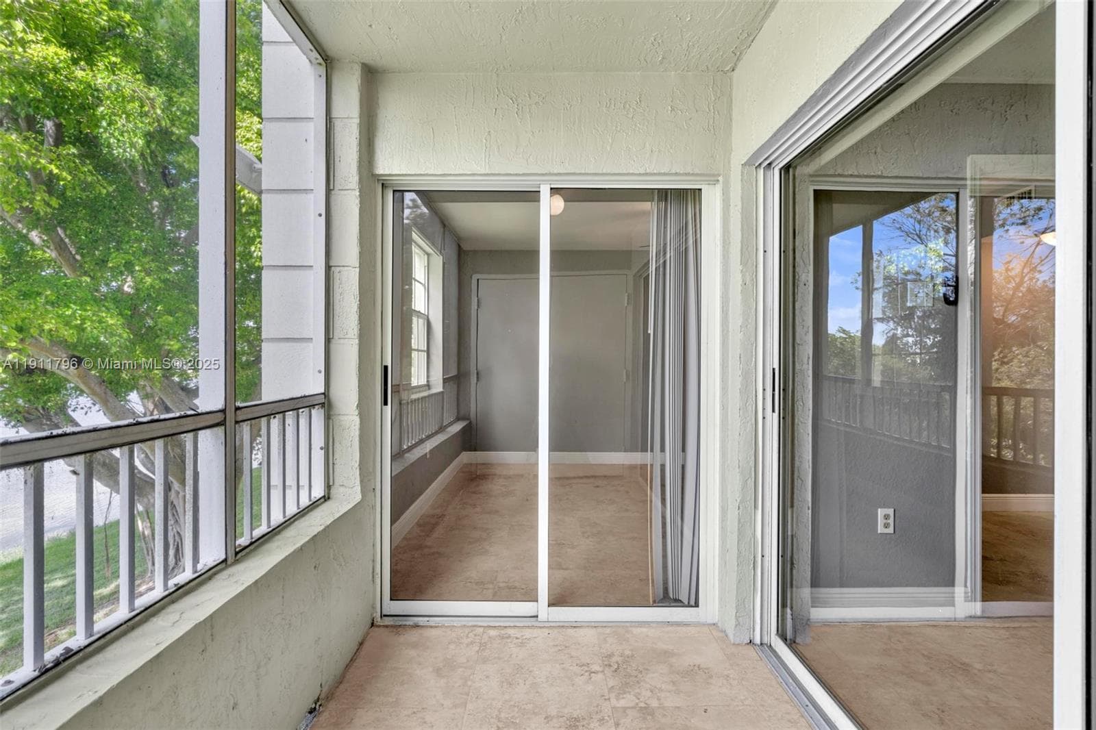 LAKEVIEW CLUB CONDO · #208 in Oakland Park - Photo 21