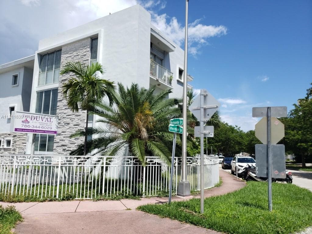 THE DUVAL 2101 NORMANDY DRIVE MIAMI BEACH FL 33141