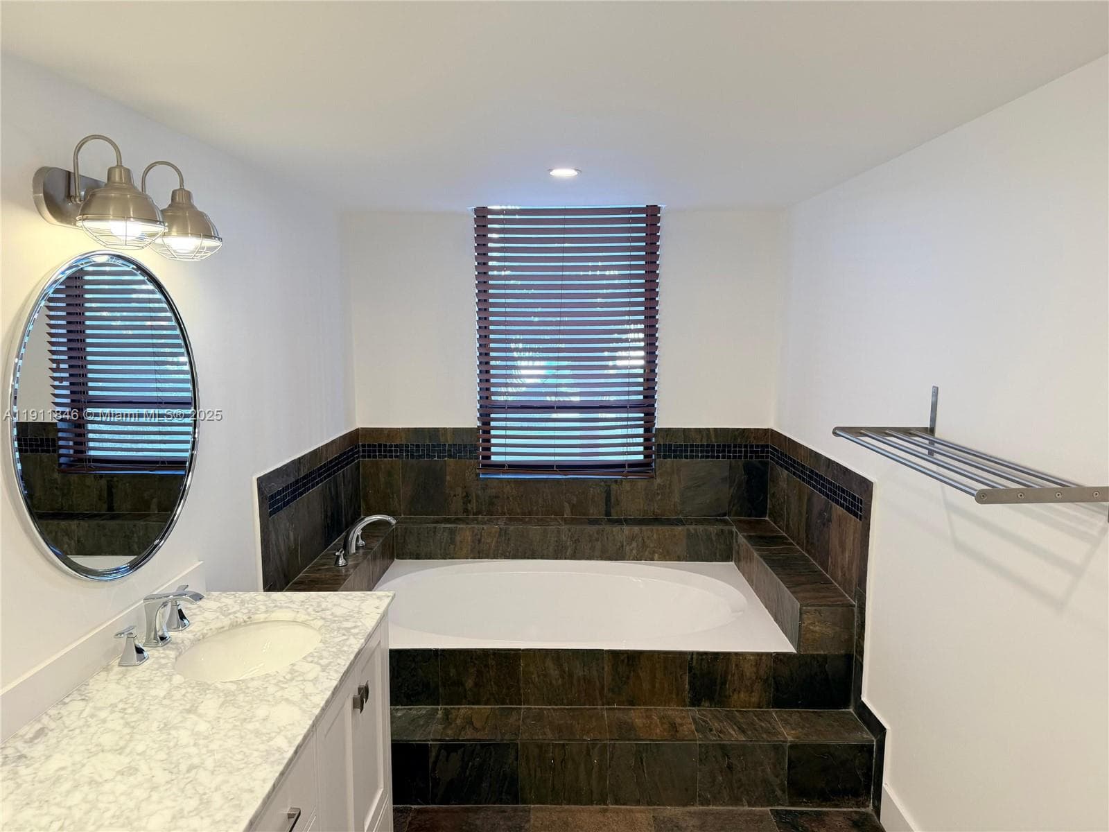 Surf Condo · #201 in Miami Beach - Photo 27