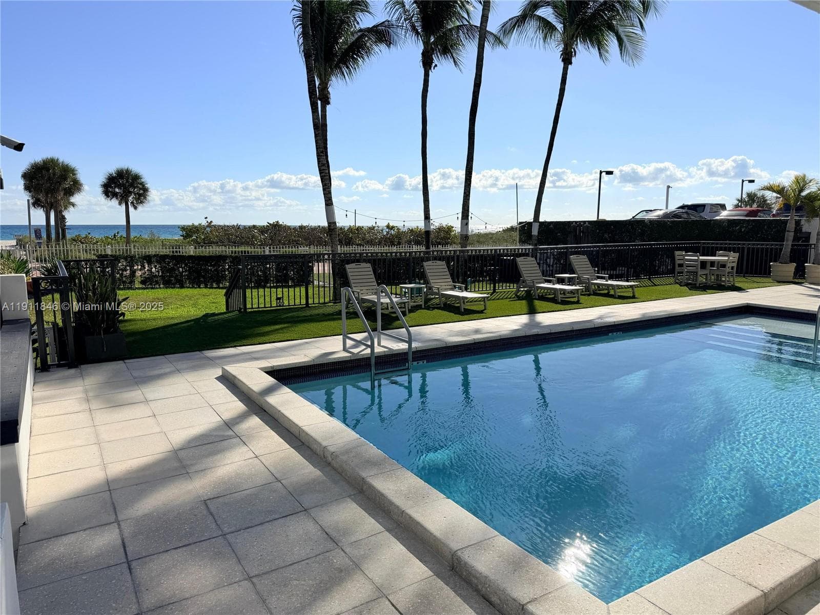 Surf Condo · #201 in Miami Beach - Photo 2