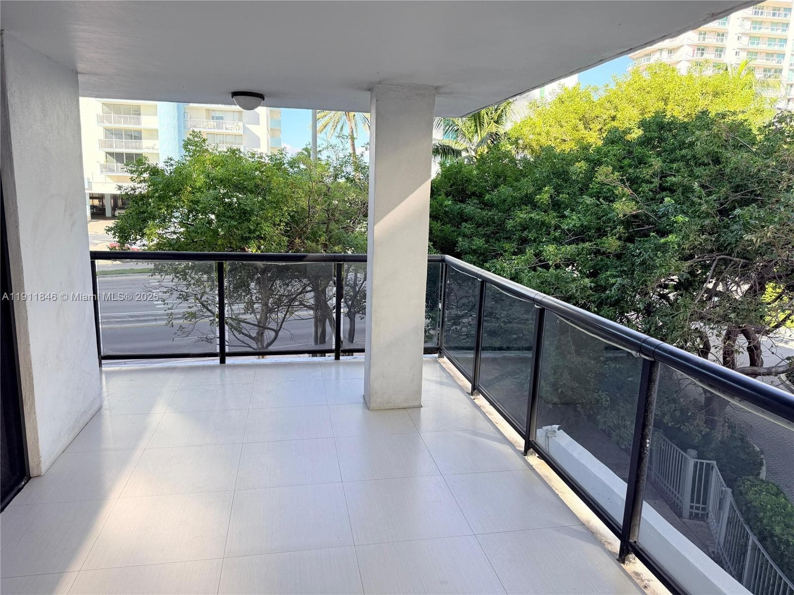 Surf Condo · #201 in Miami Beach - Photo 15