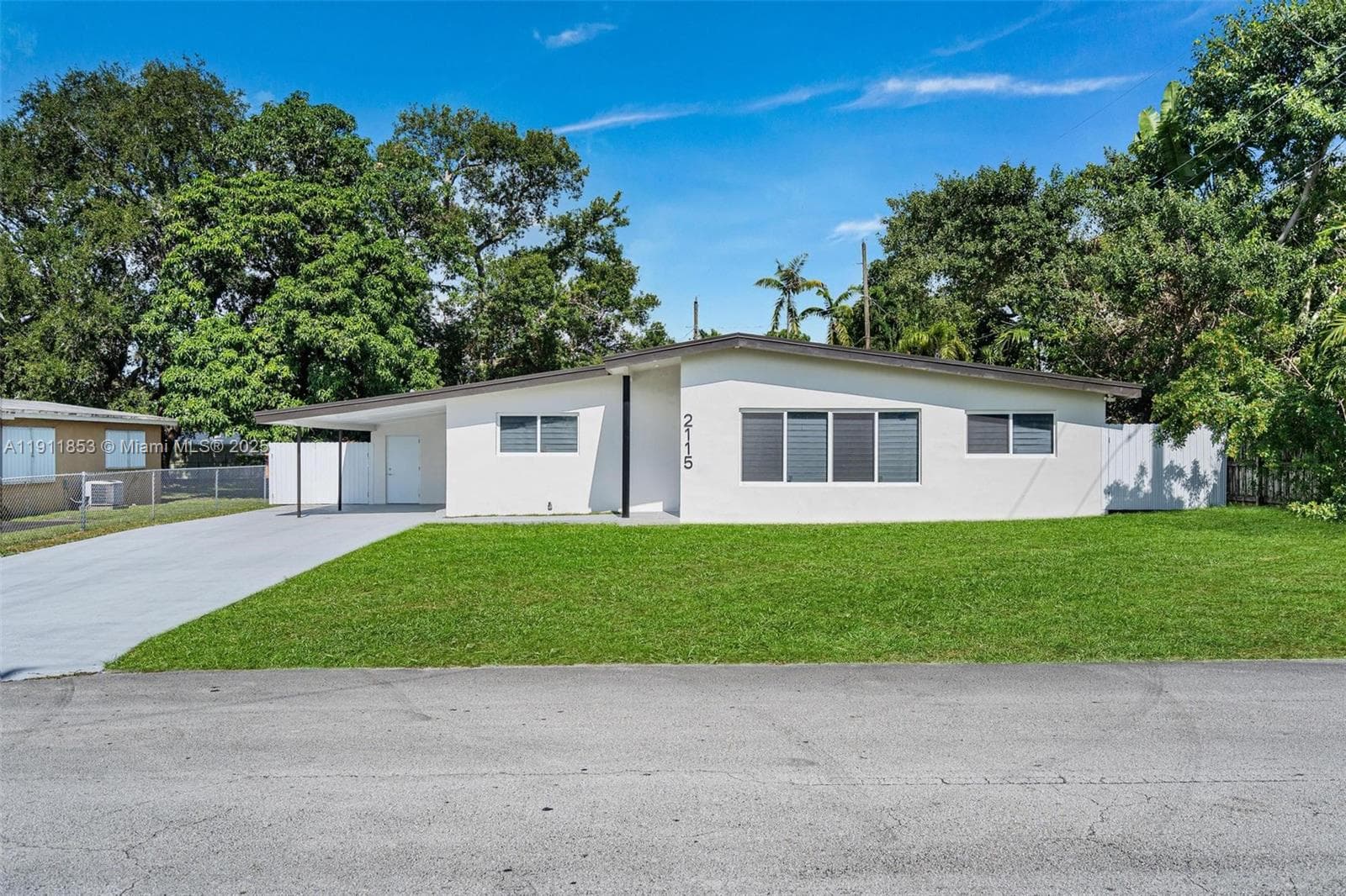 2115 NW 129th St photo 1