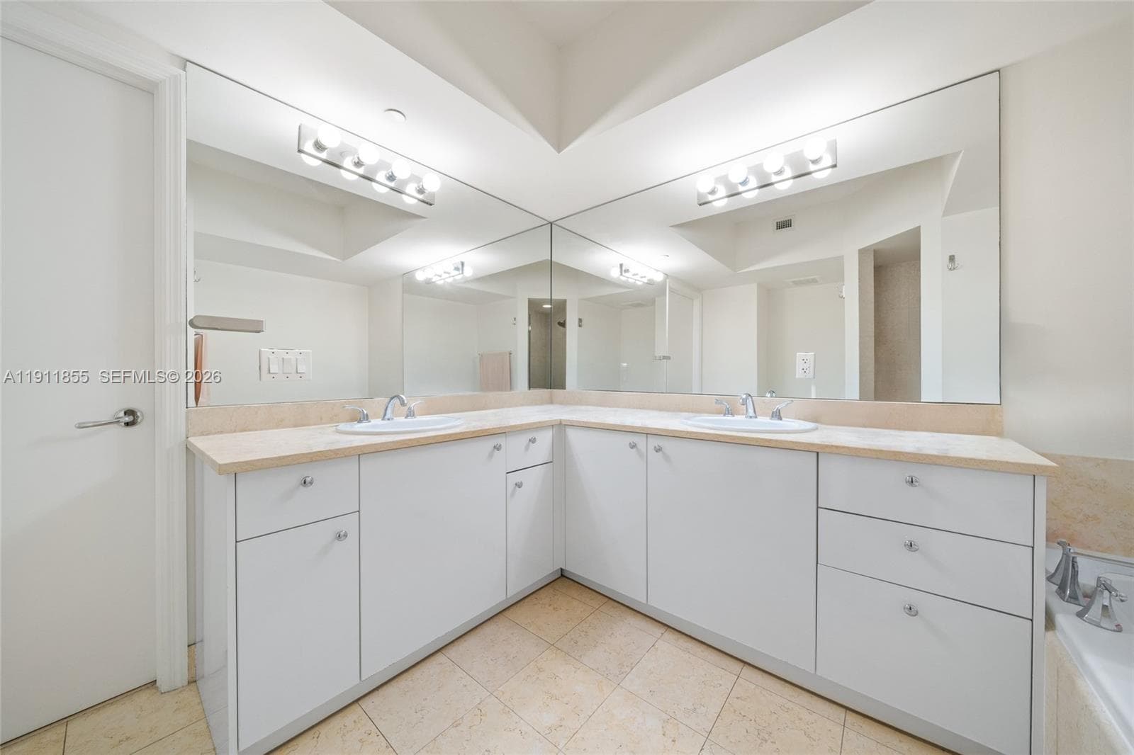 Turnberry Village · #816 in Aventura - Photo 20