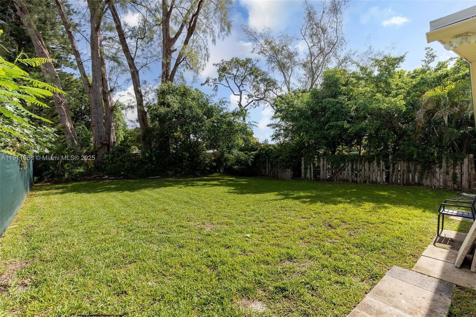 Shared yard