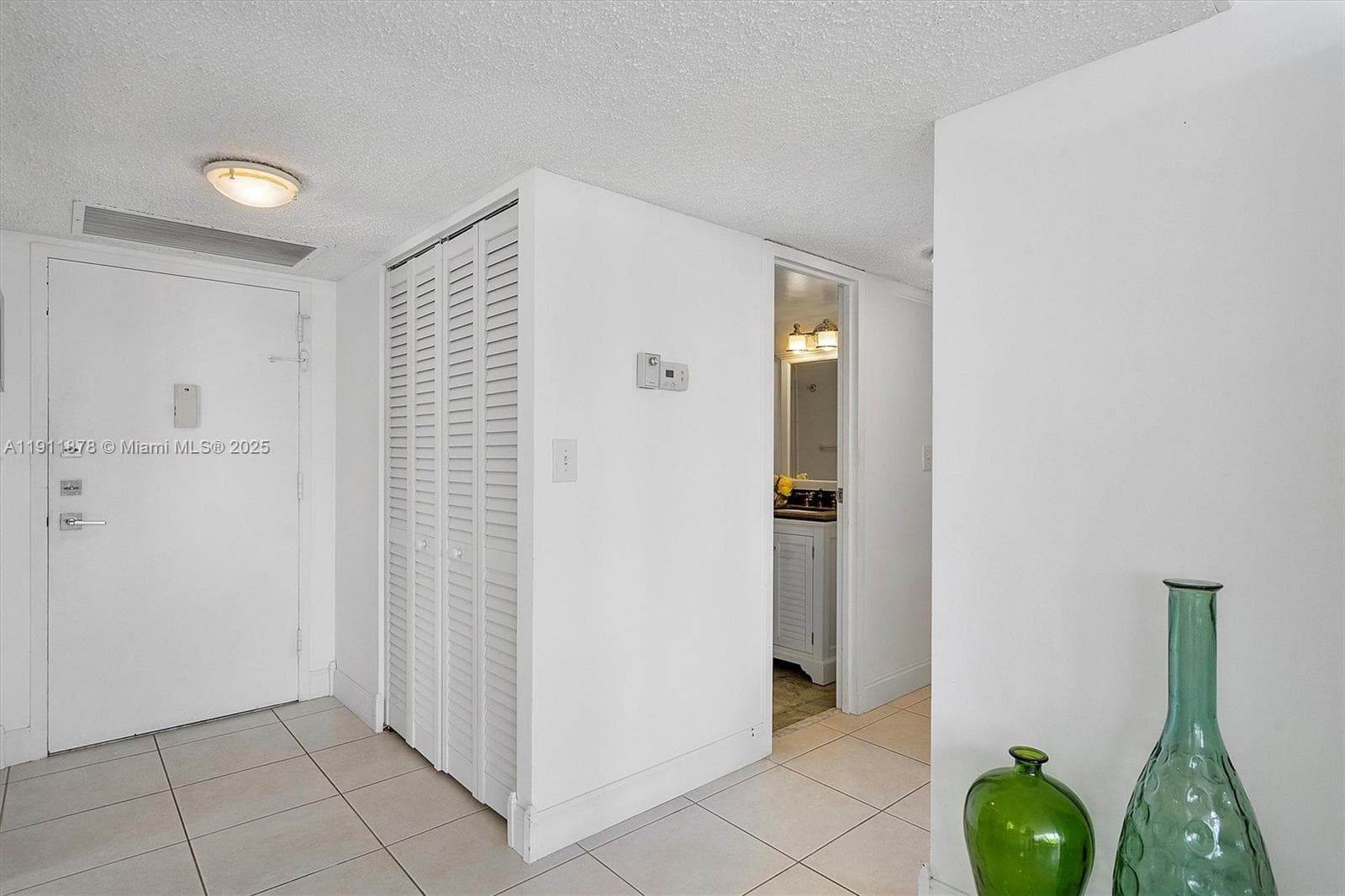 OCEANVIEW PARK CONDO · #221 in Hallandale Beach - Photo 22