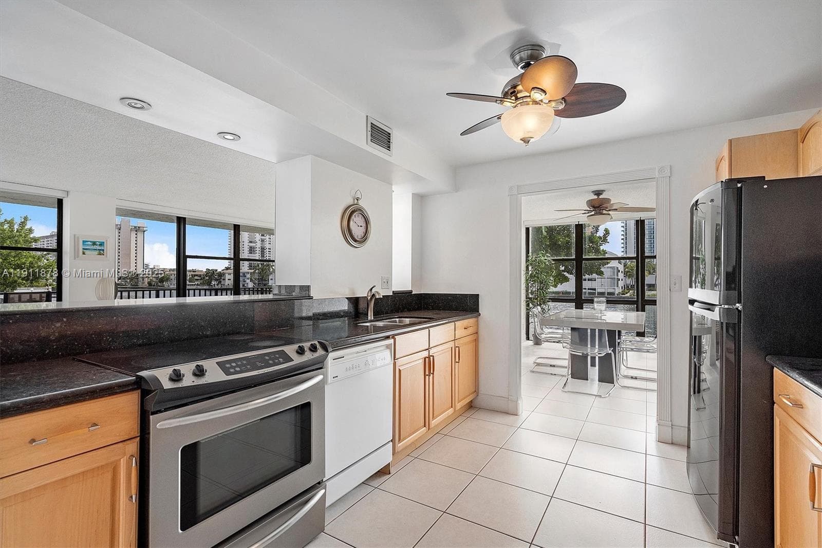 OCEANVIEW PARK CONDO · #221 in Hallandale Beach - Photo 20
