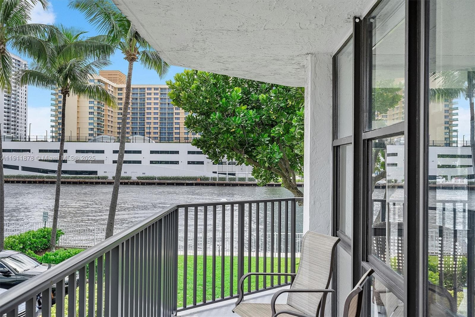 OCEANVIEW PARK CONDO · #221 in Hallandale Beach - Photo 37