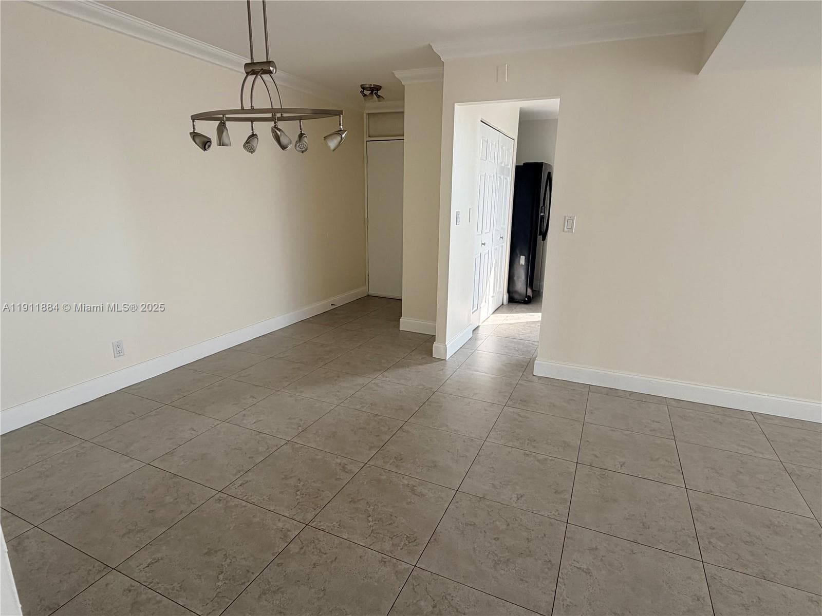 CORAL ISLE EAST CONDO · #910 in North Miami Beach - Photo 3