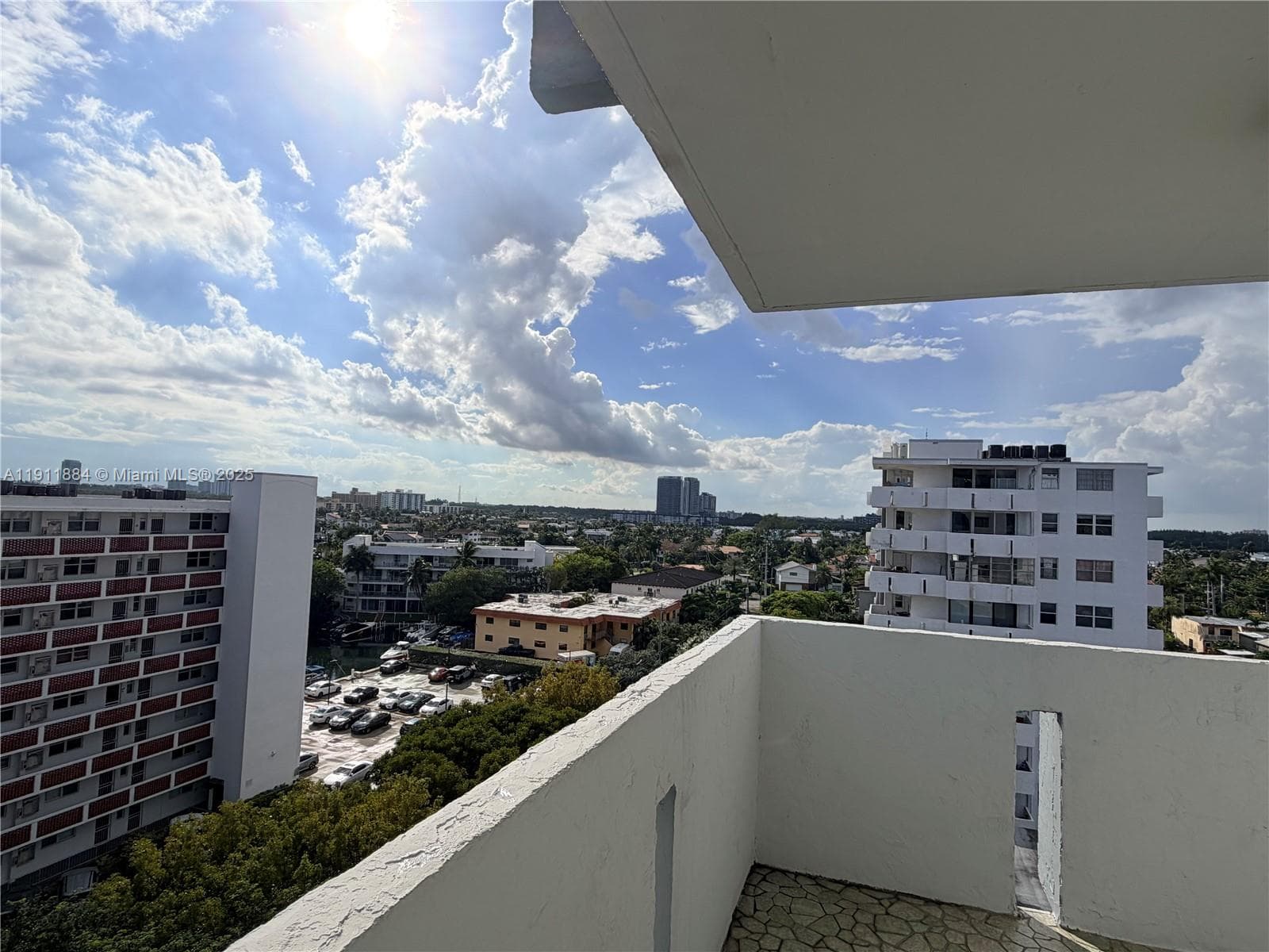 CORAL ISLE EAST CONDO · #910 in North Miami Beach - Photo 11