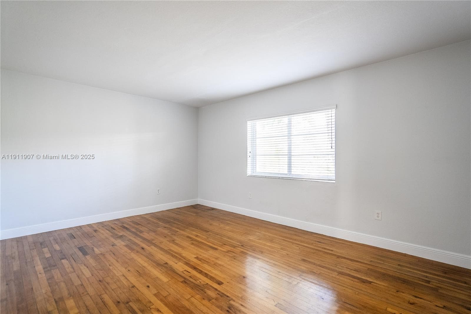 OCEANSIDE SEC ISLE OF NOR · #206 in Miami Beach - Photo 2