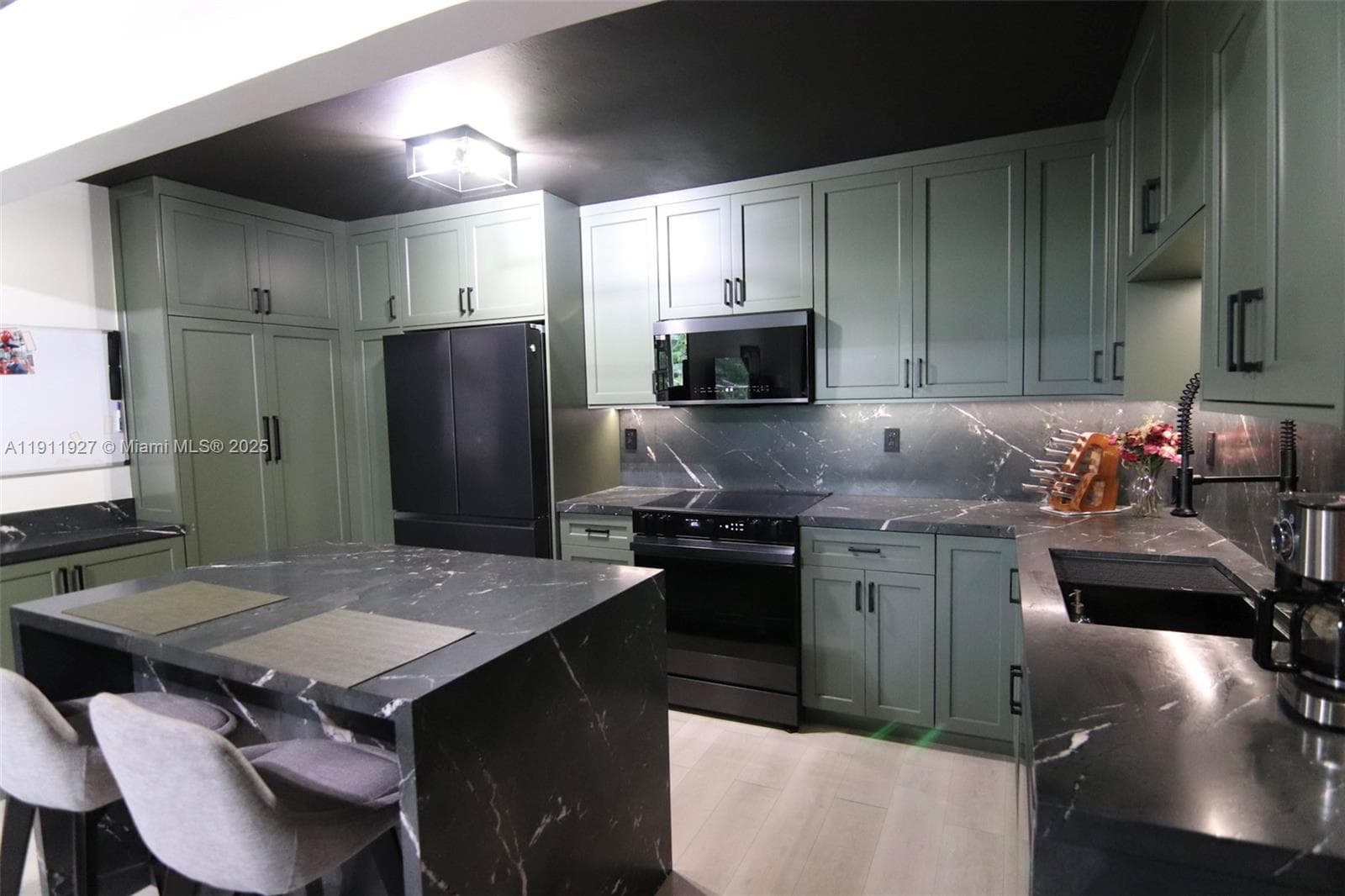 BOSTON PLAZA CONDO · #201 in Miami Beach - Photo 4