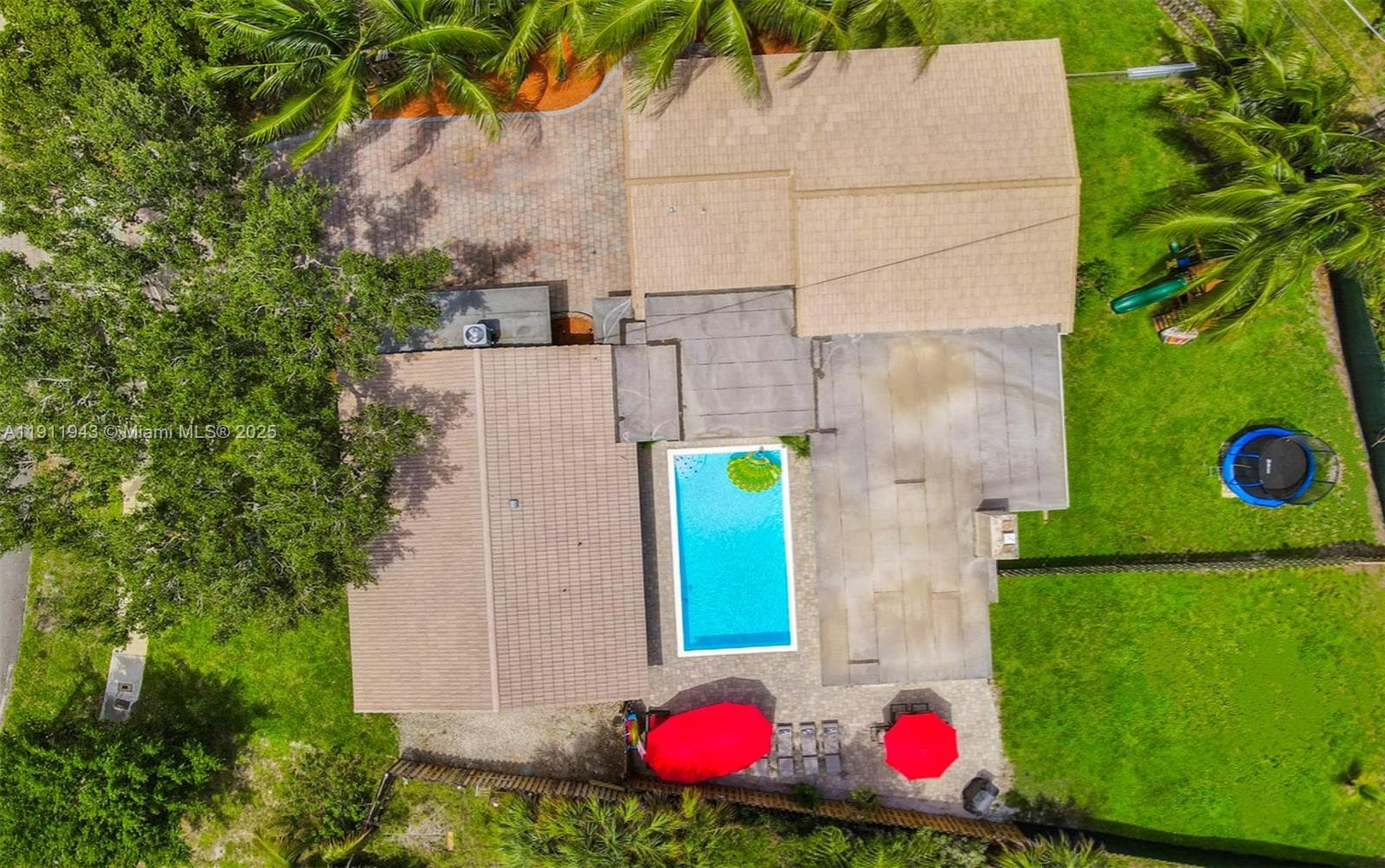 2320 SW 36th Ave photo 8