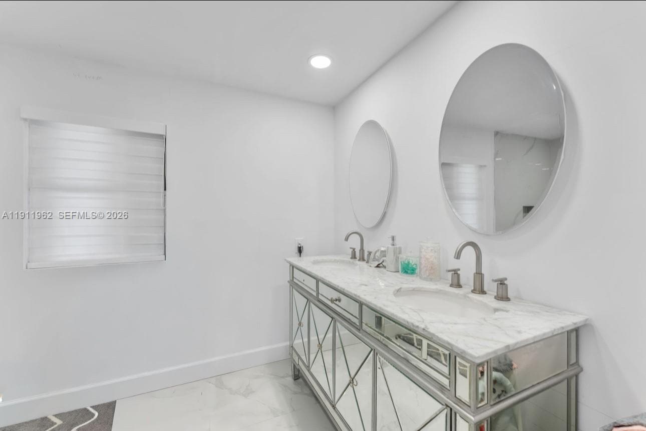 164 Blue Harbor photo 23