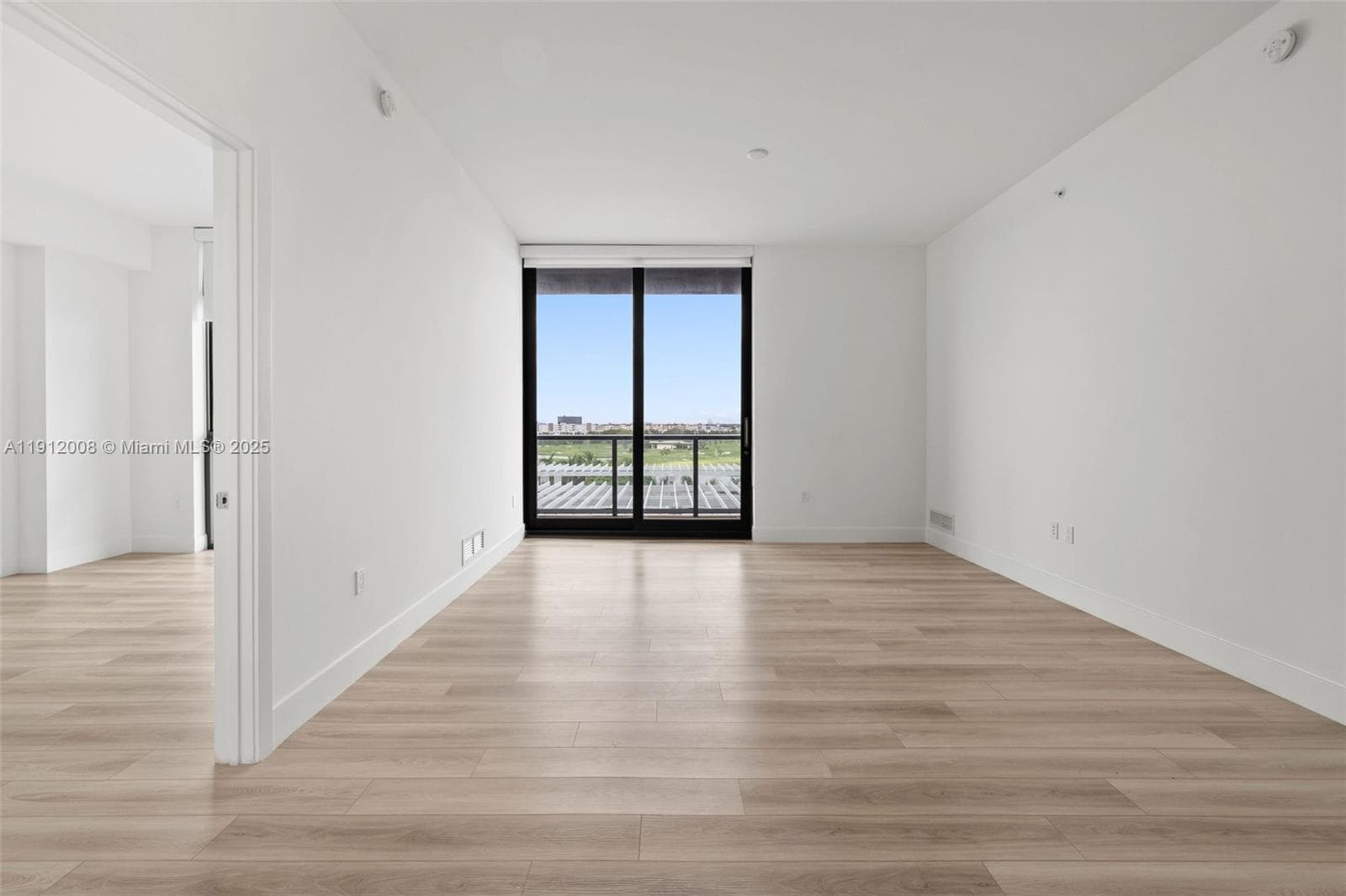 Mondrian Hallandale · #0703 in Hallandale Beach - Photo 6