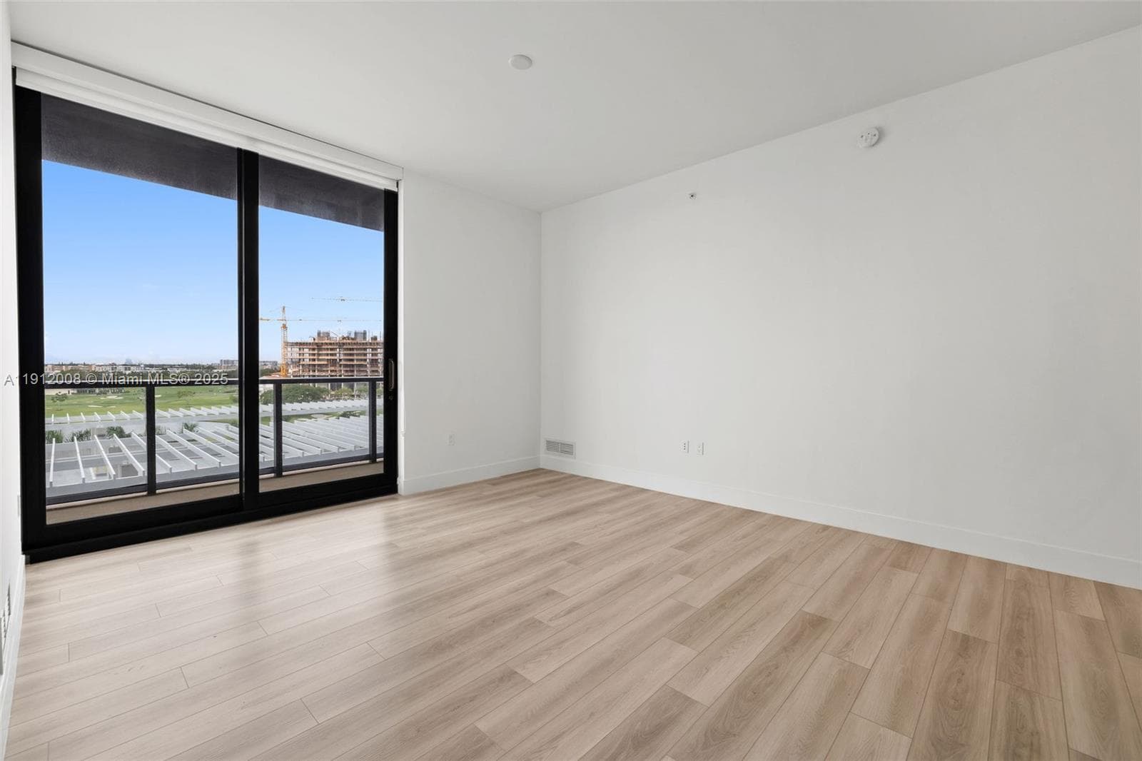 Mondrian Hallandale · #0703 in Hallandale Beach - Photo 5