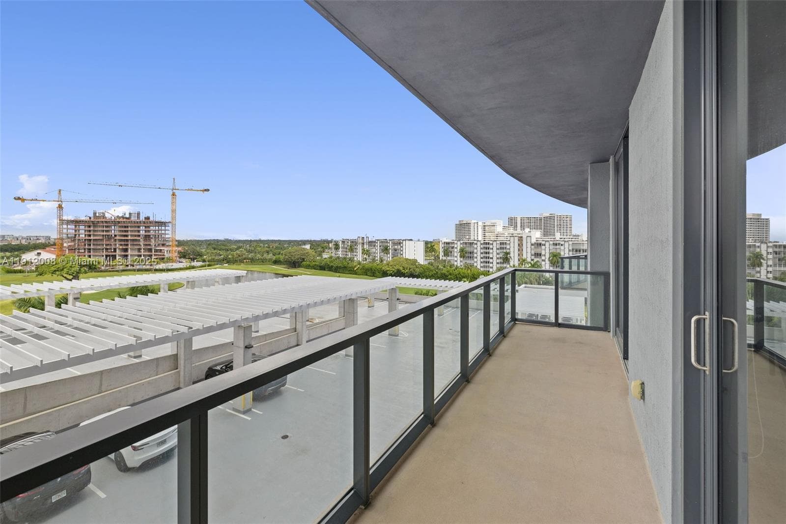 Mondrian Hallandale · #0703 in Hallandale Beach - Photo 9