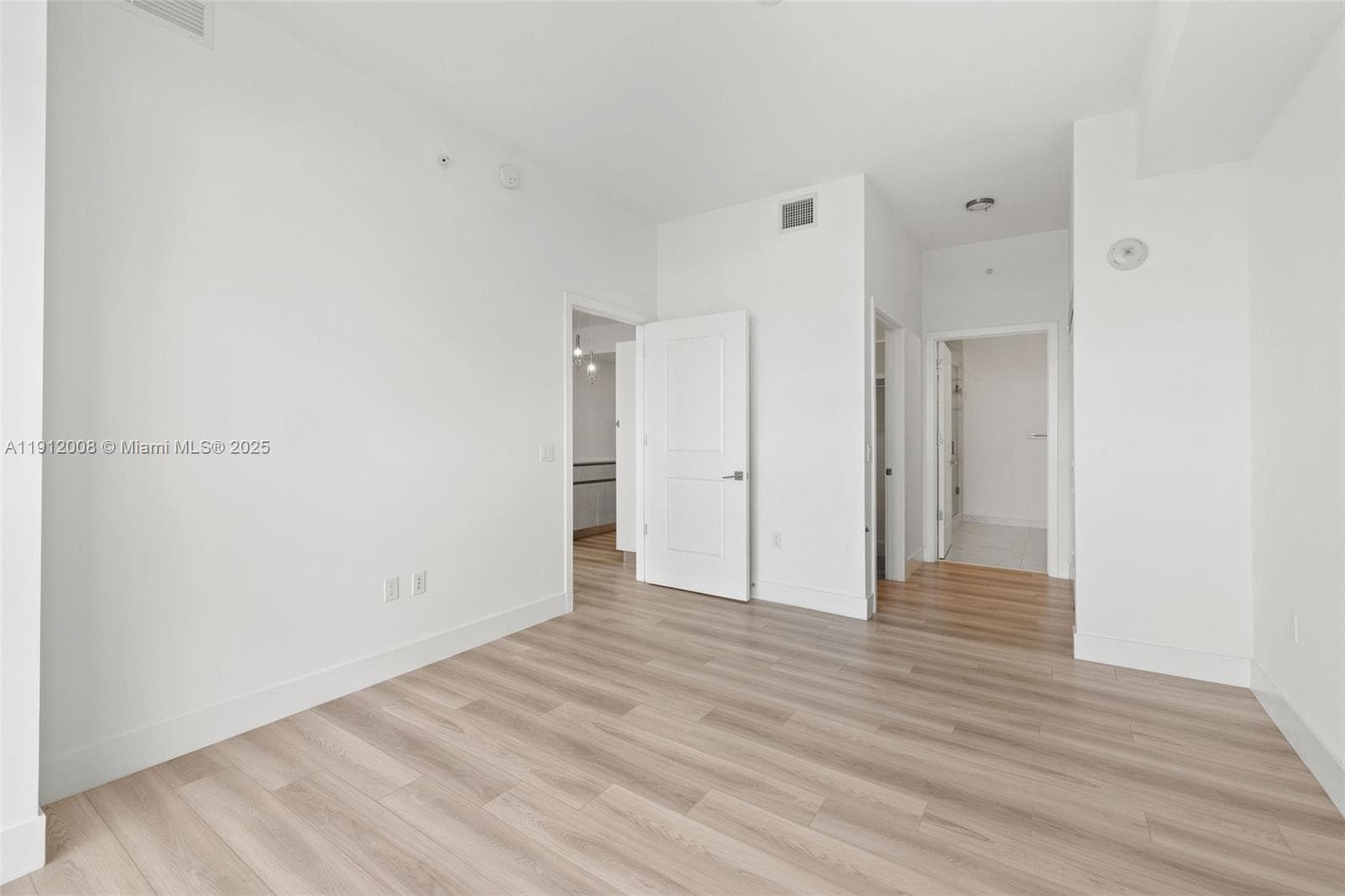 Mondrian Hallandale · #0703 in Hallandale Beach - Photo 18