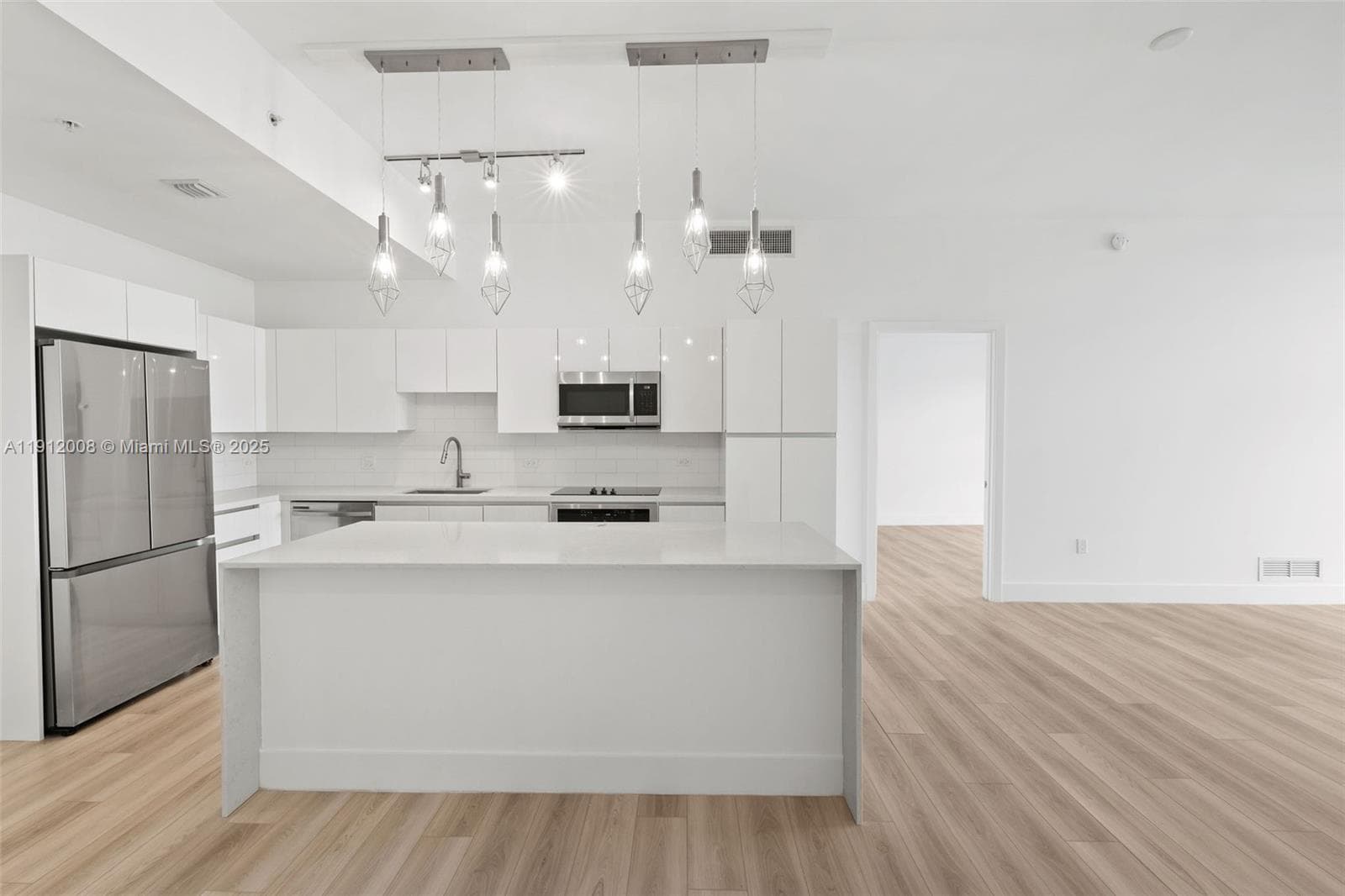 Mondrian Hallandale · #0703 in Hallandale Beach - Photo 11
