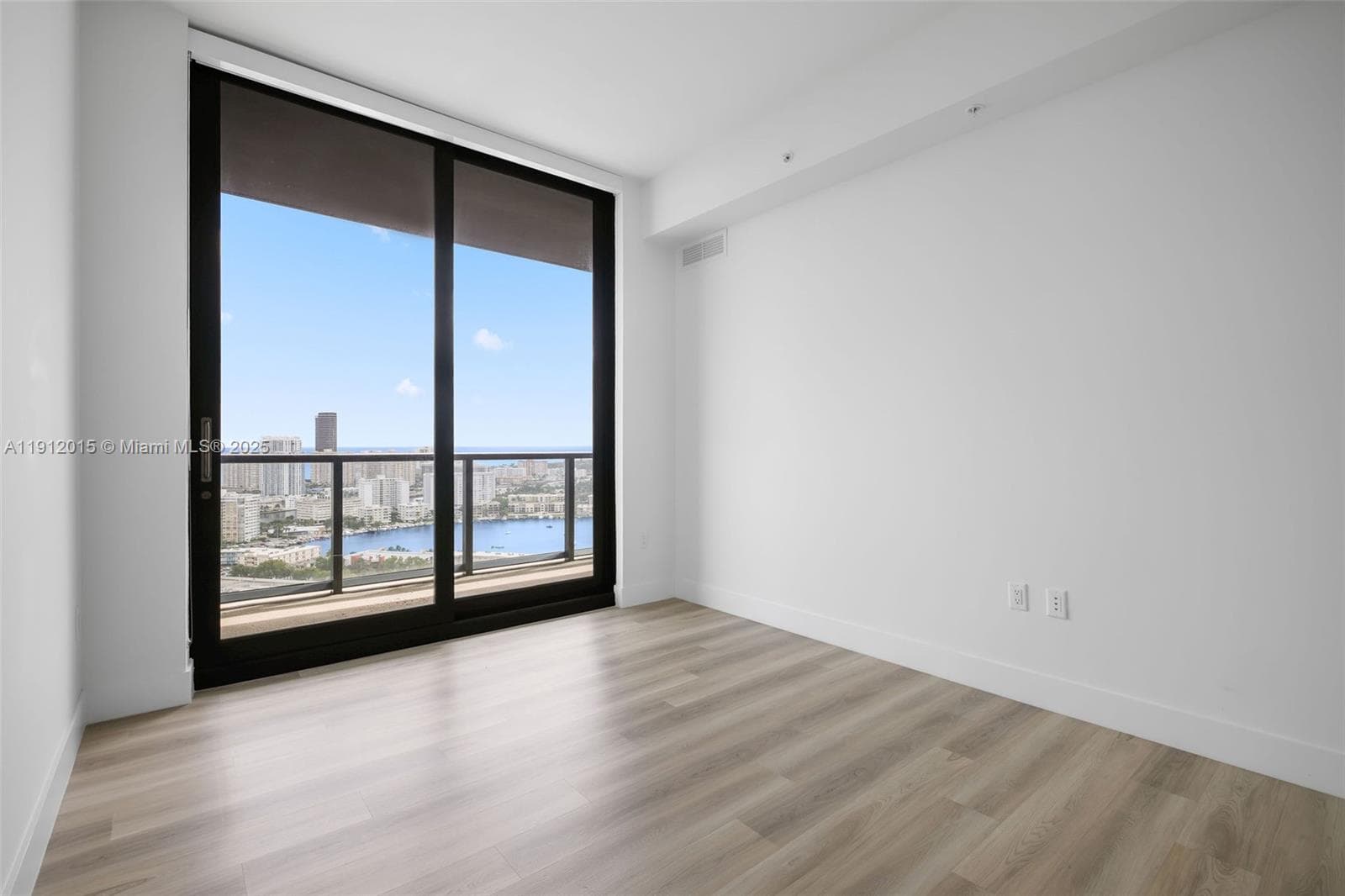 Mondrian Hallandale · #2604 in Hallandale Beach - Photo 25