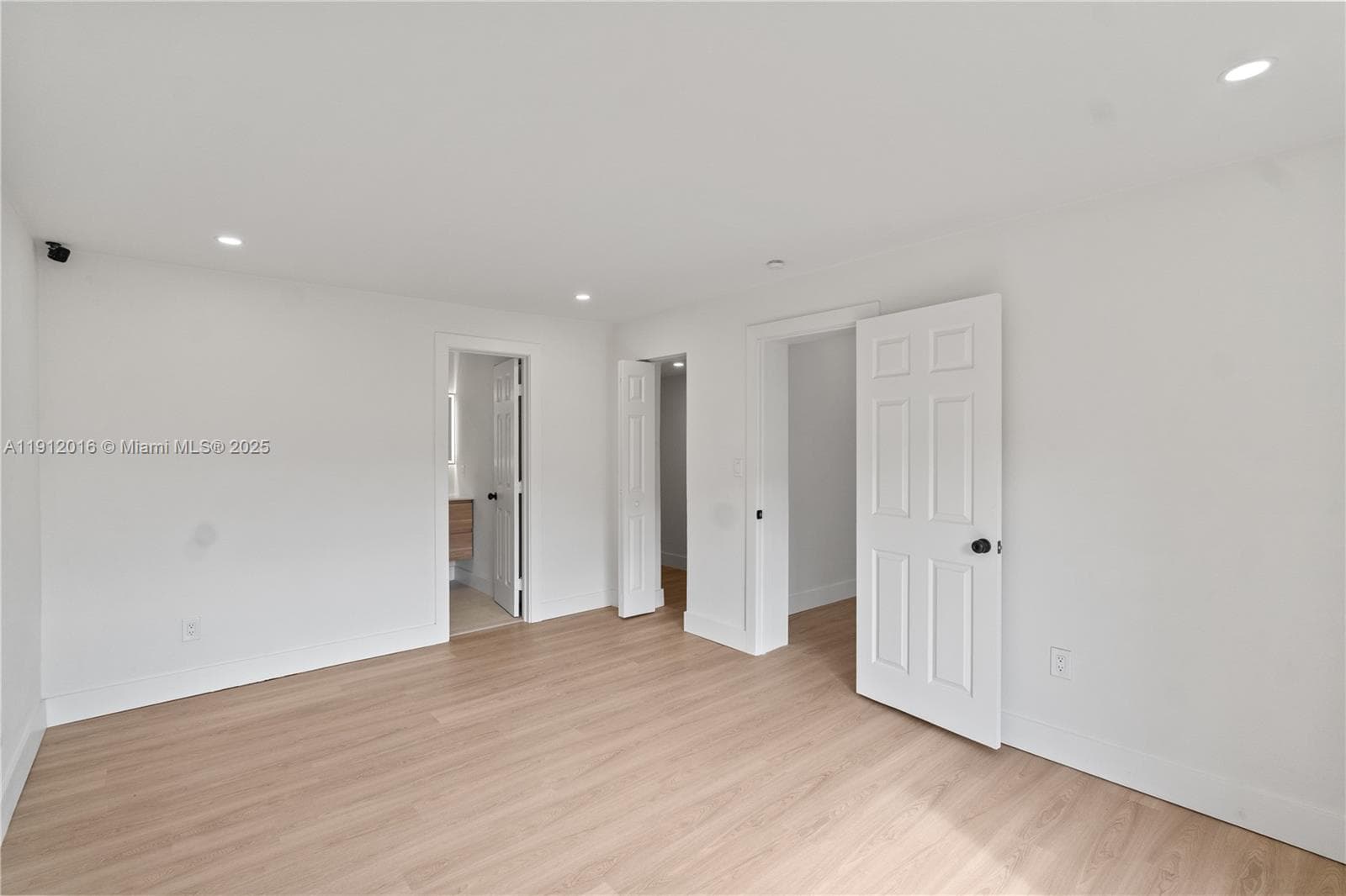 901 SW 22nd Ave photo 37