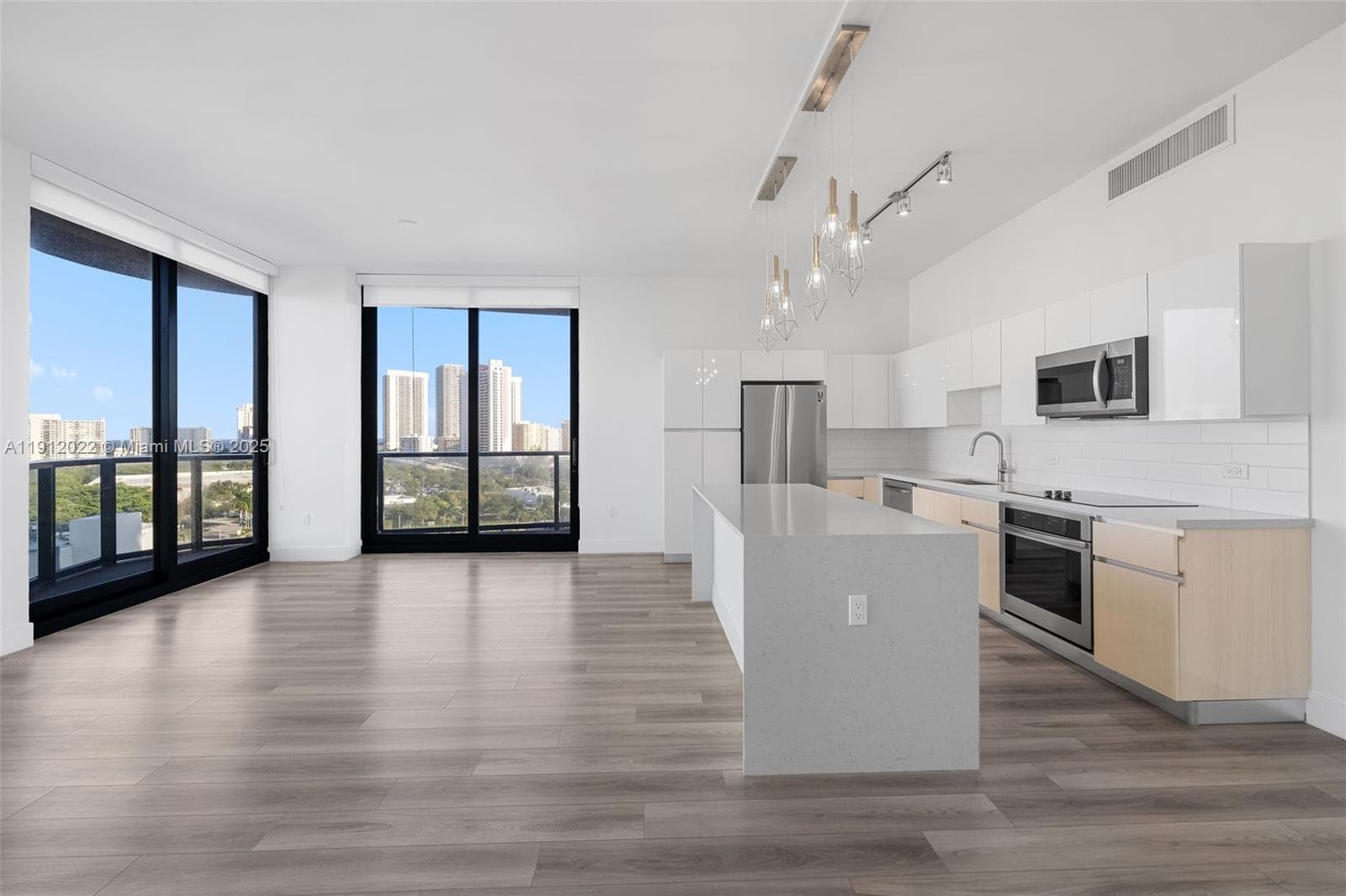 Slate Hallandale · #1002 in Hallandale Beach - Photo 2