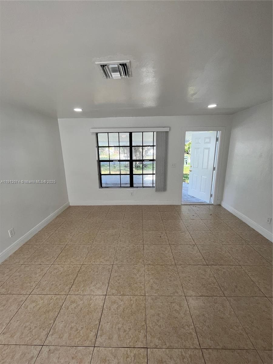 2031 NW 30th Ave #2031 photo 3