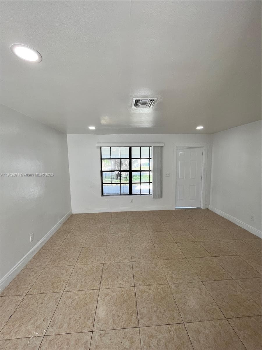 2031 NW 30th Ave #2031 photo 4