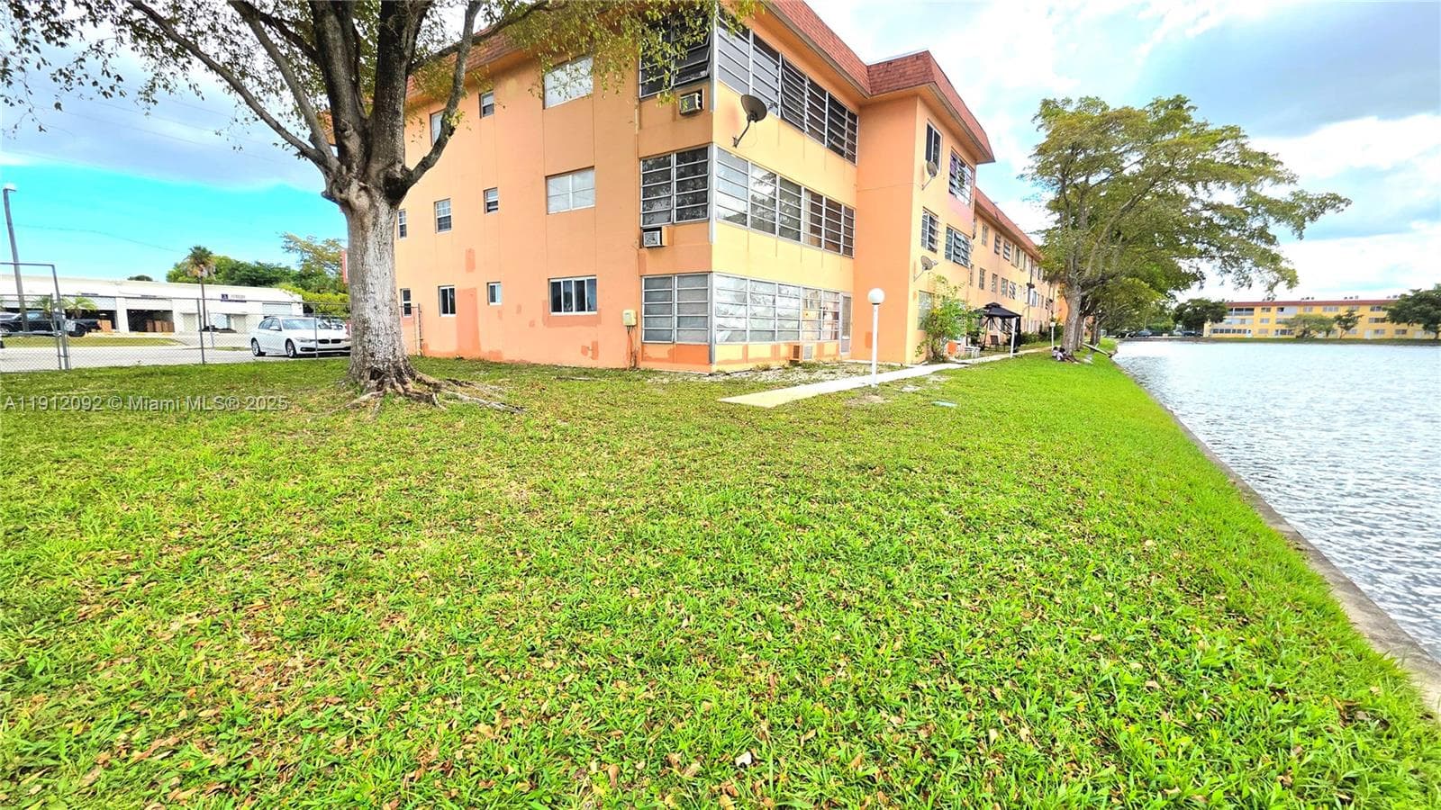 STAR LAKES · #520 in Miami - Photo 3