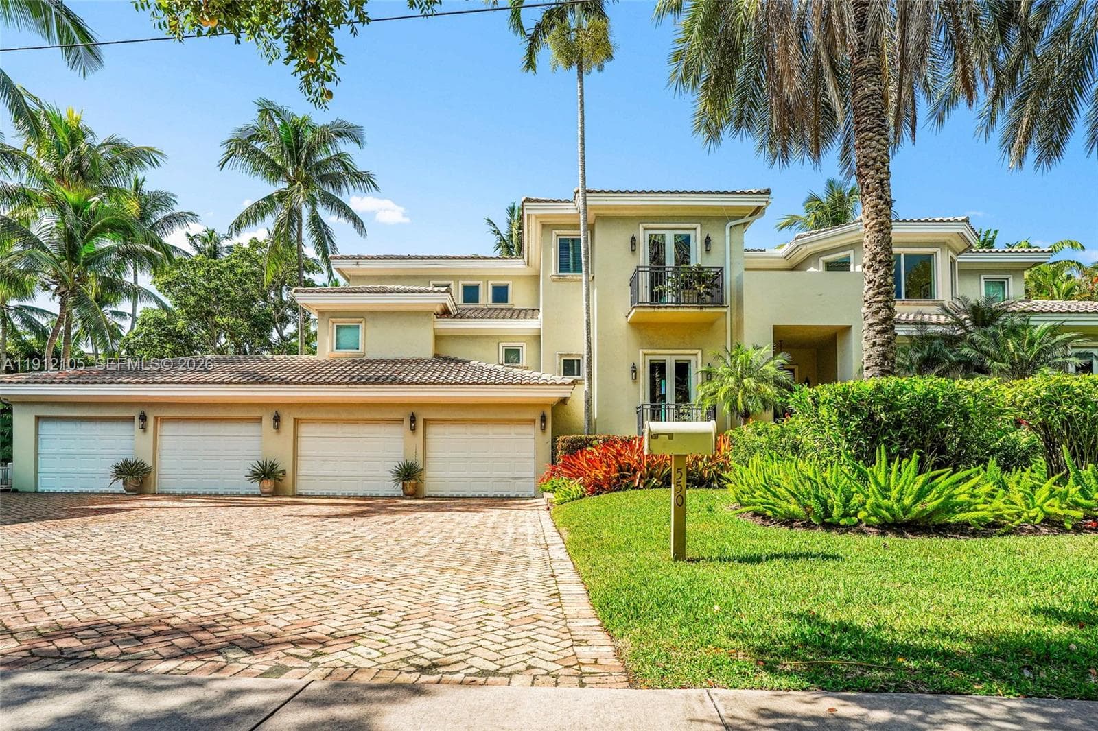 550 Harbor Dr photo 6