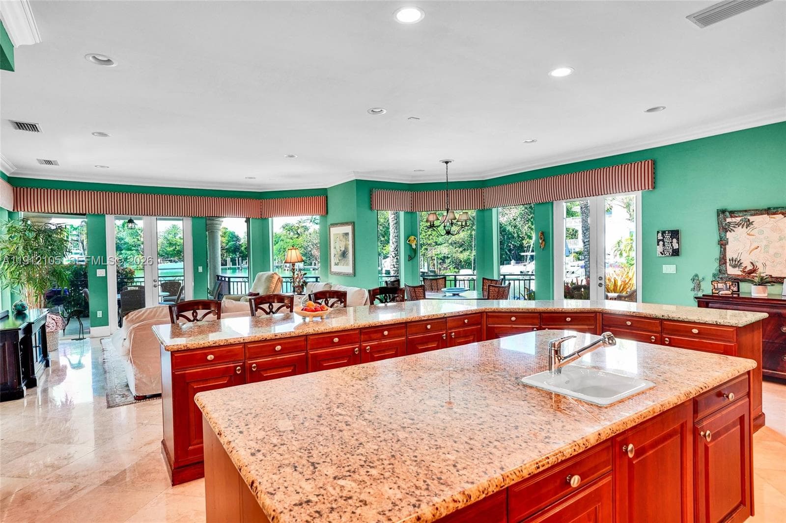 550 Harbor Dr photo 56