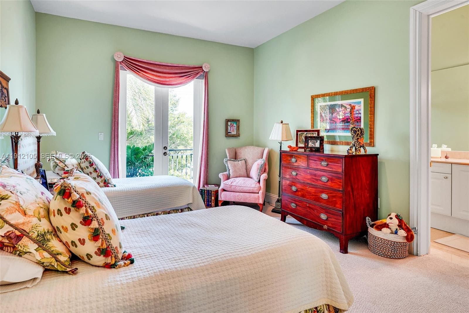 550 Harbor Dr photo 39