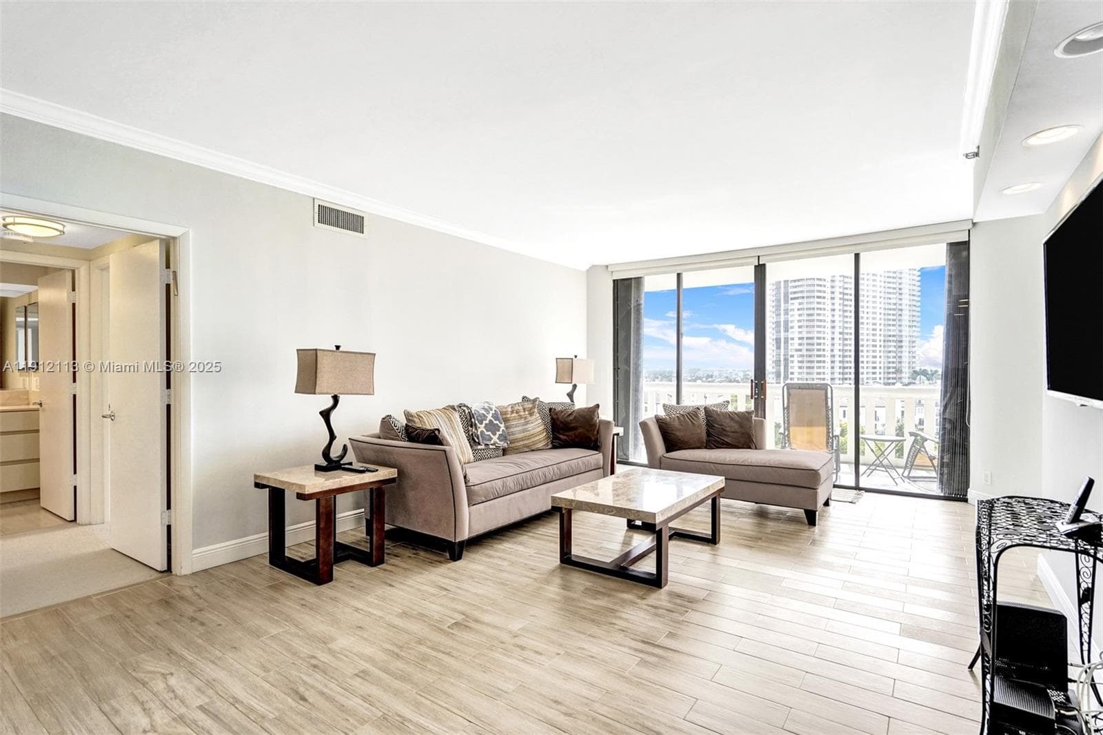 3000 ISL BLVD WILLIAMS IS · #903 in Aventura - Photo 17