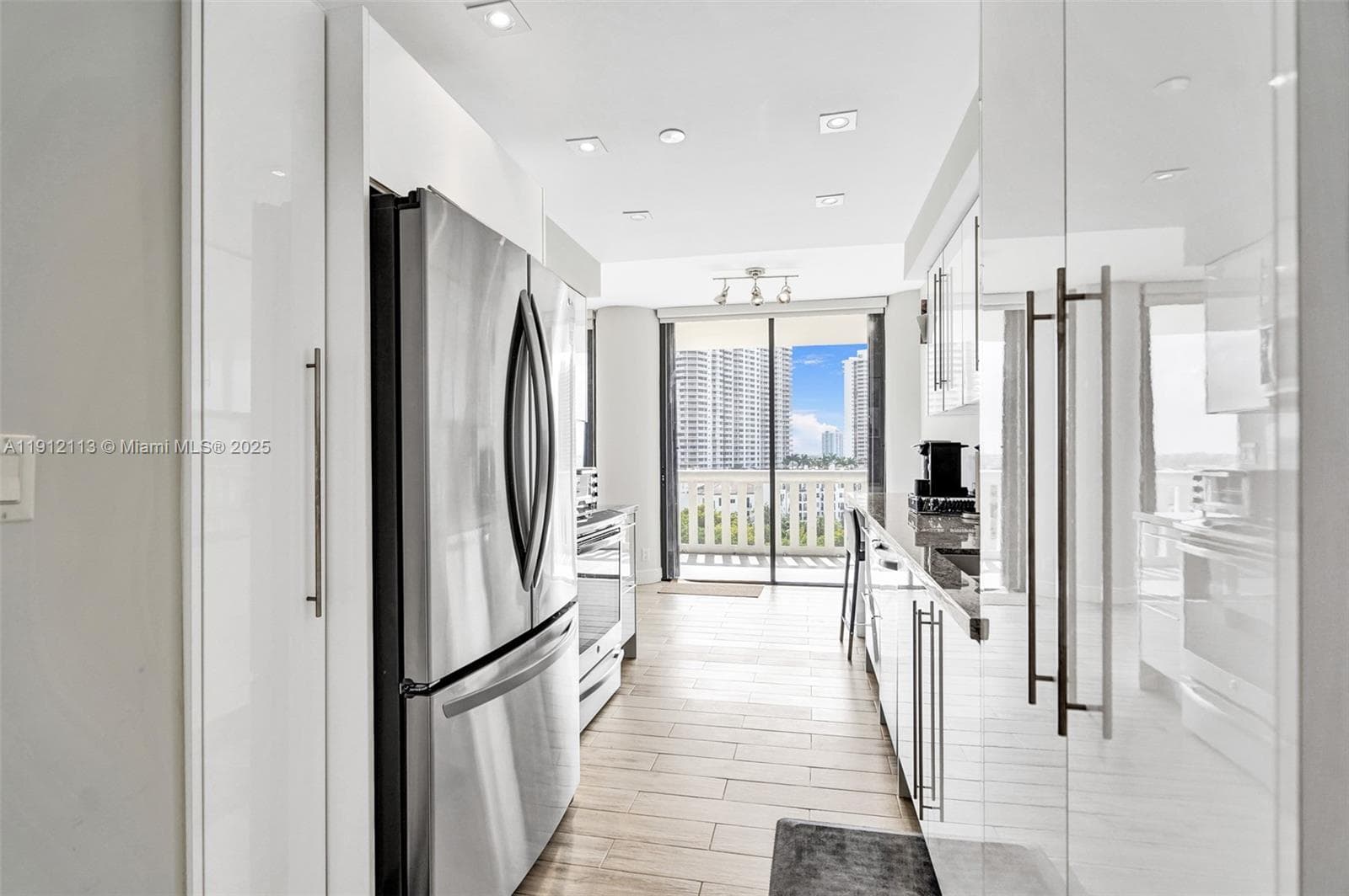3000 ISL BLVD WILLIAMS IS · #903 in Aventura - Photo 20