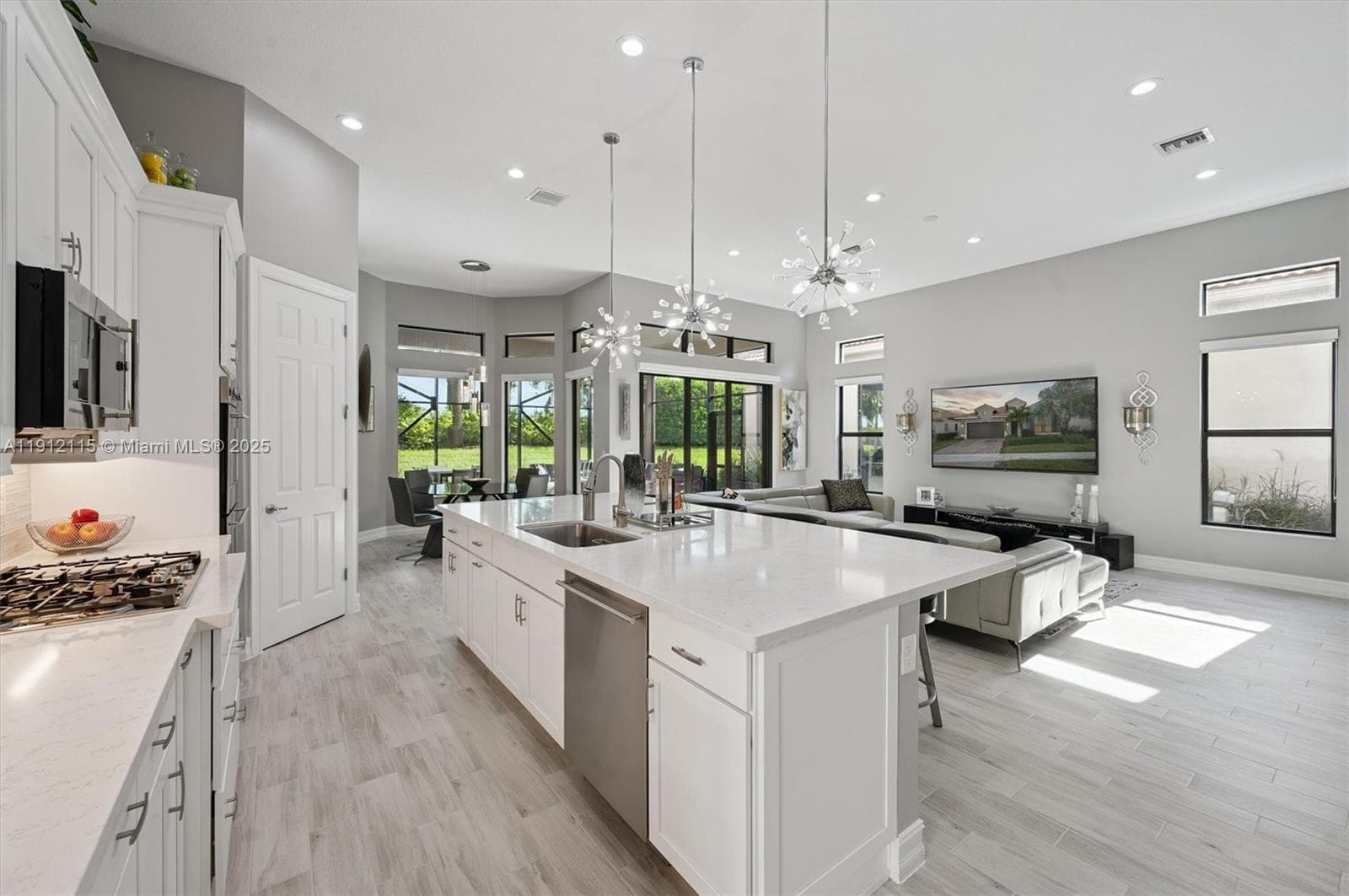12065 N Kalmar Cir photo 13