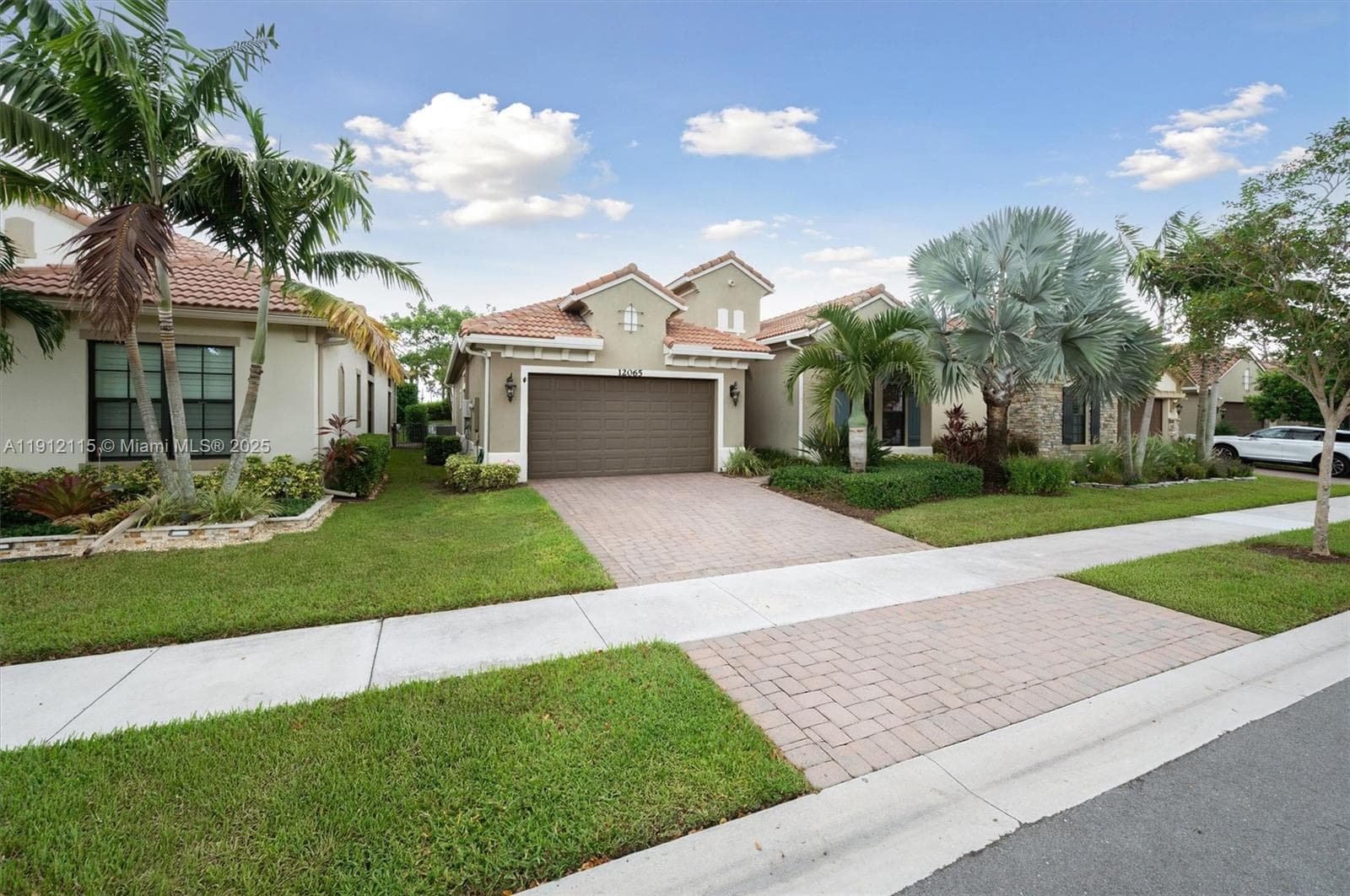 12065 N Kalmar Cir photo 5