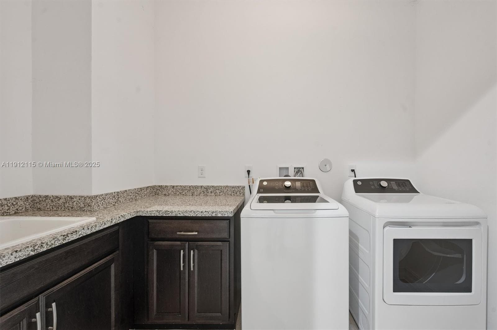 12065 N Kalmar Cir photo 49