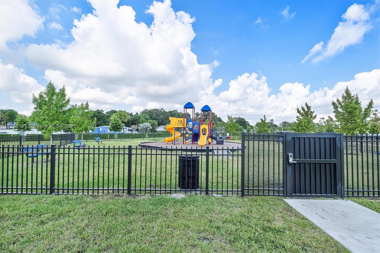 2423 NW 131st Cir photo 61