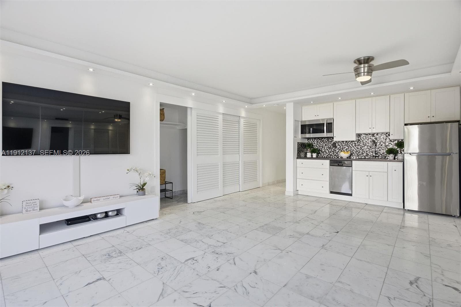 THE PRESIDENTIAL CONDO · #319 in Miami Beach - Photo 15