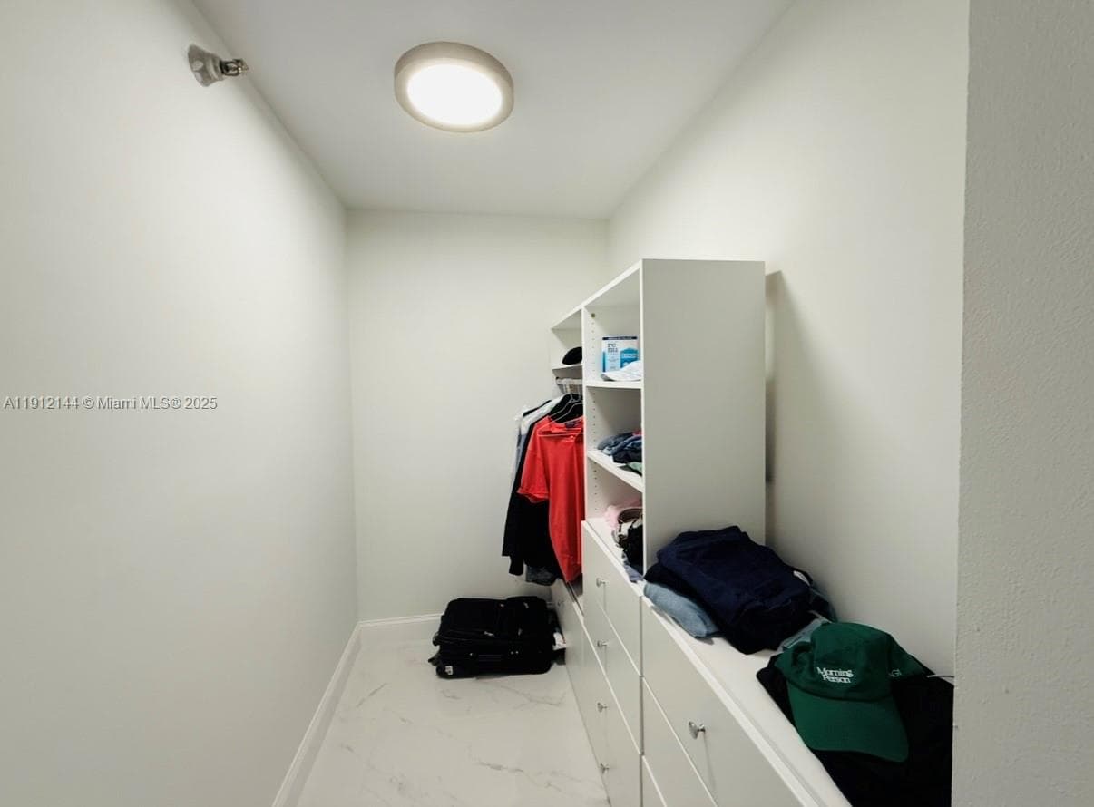 WATERVIEW CONDO · #2033 in Aventura - Photo 8