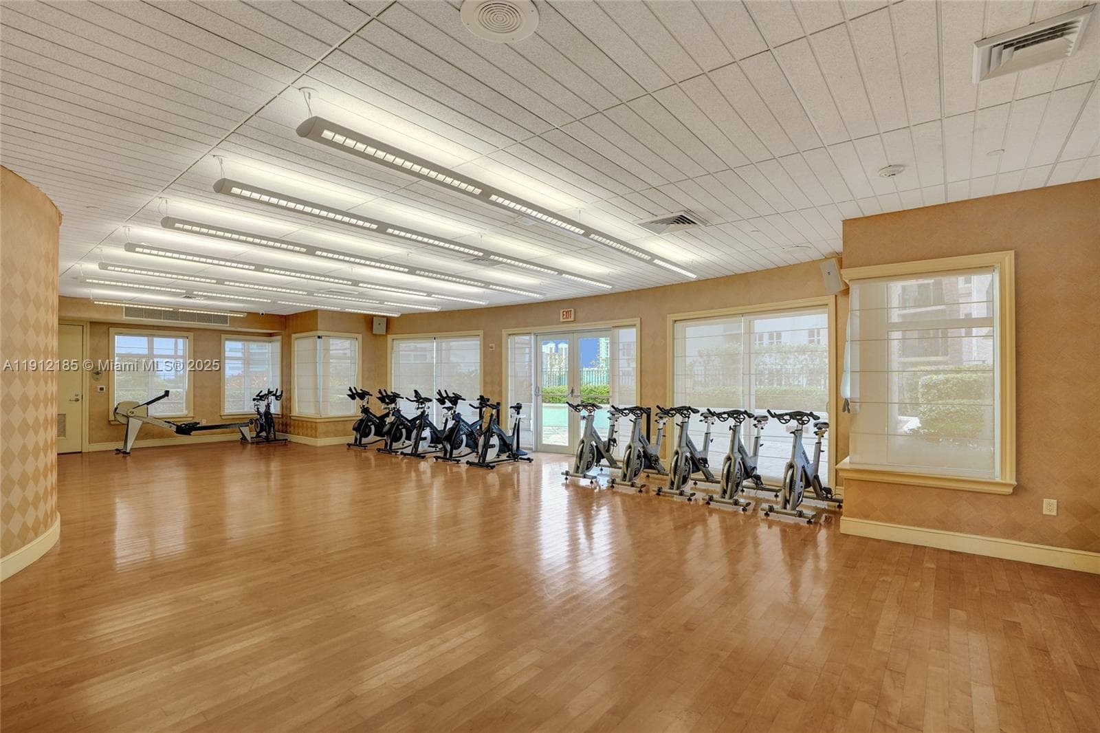 TURNBERRY VLG NO TOWER CO · #401 in Aventura - Photo 17