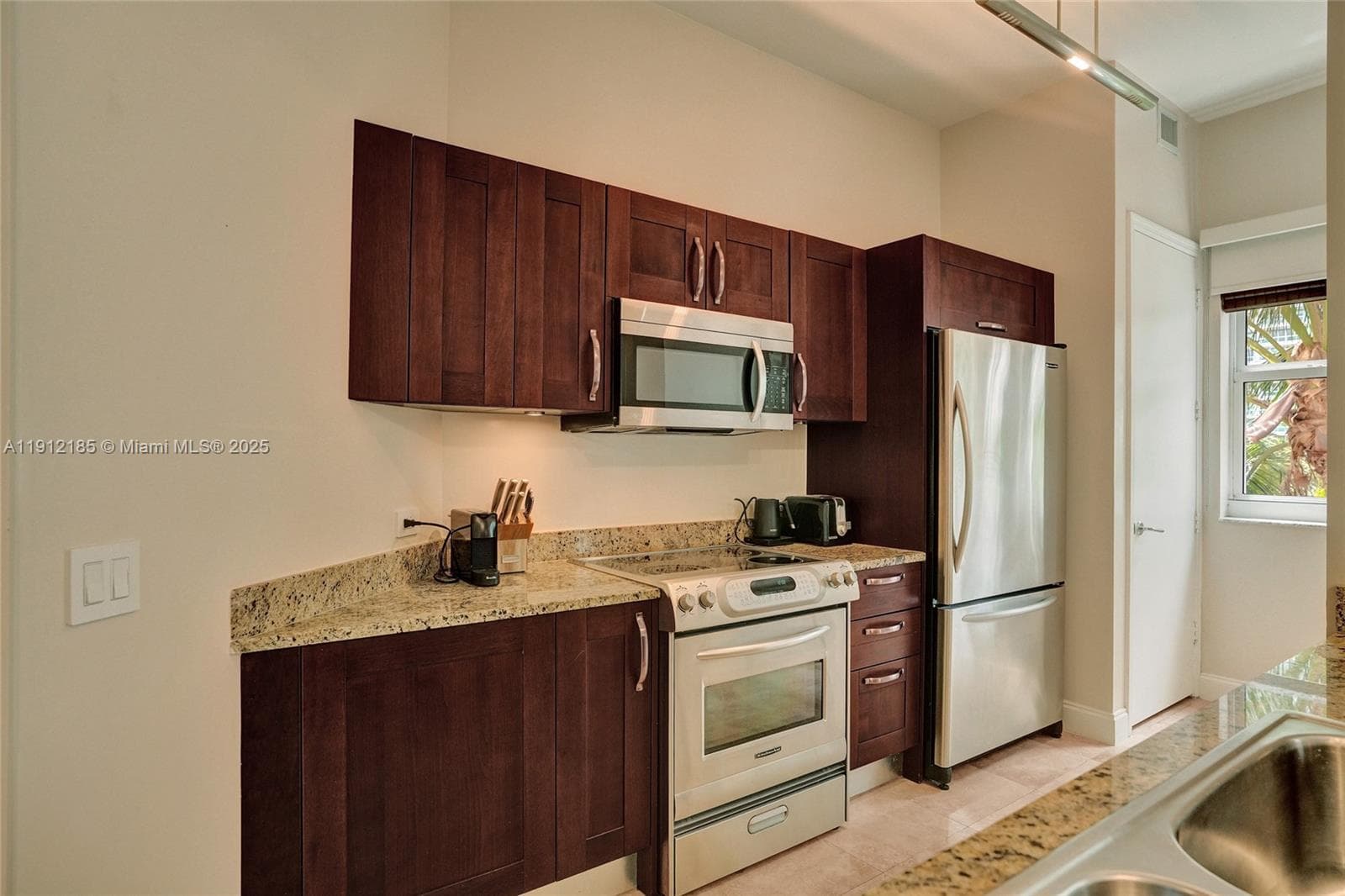 TURNBERRY VLG NO TOWER CO · #401 in Aventura - Photo 4