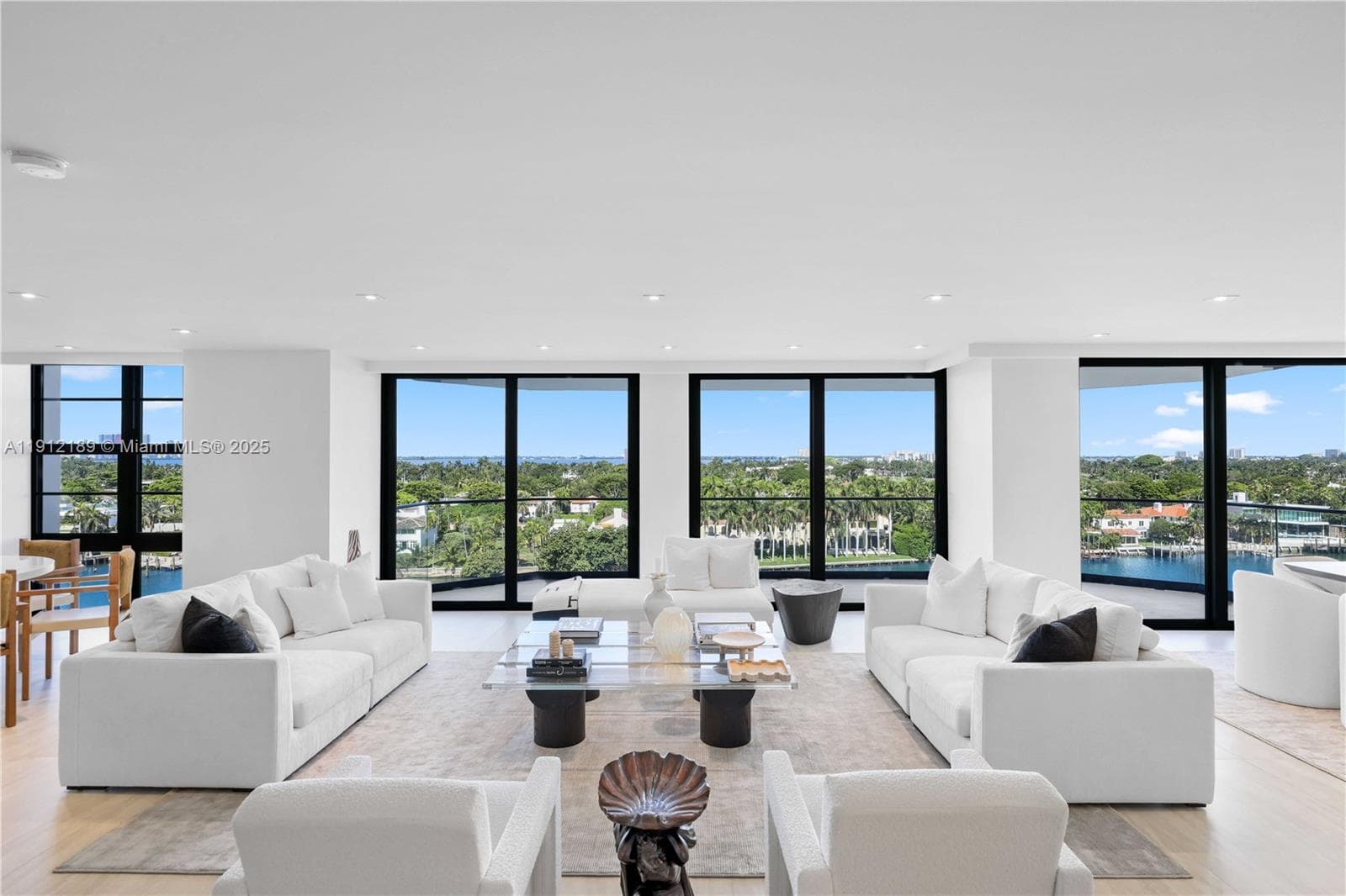 Townhouse · #901 & 902 in Miami Beach - Photo 2