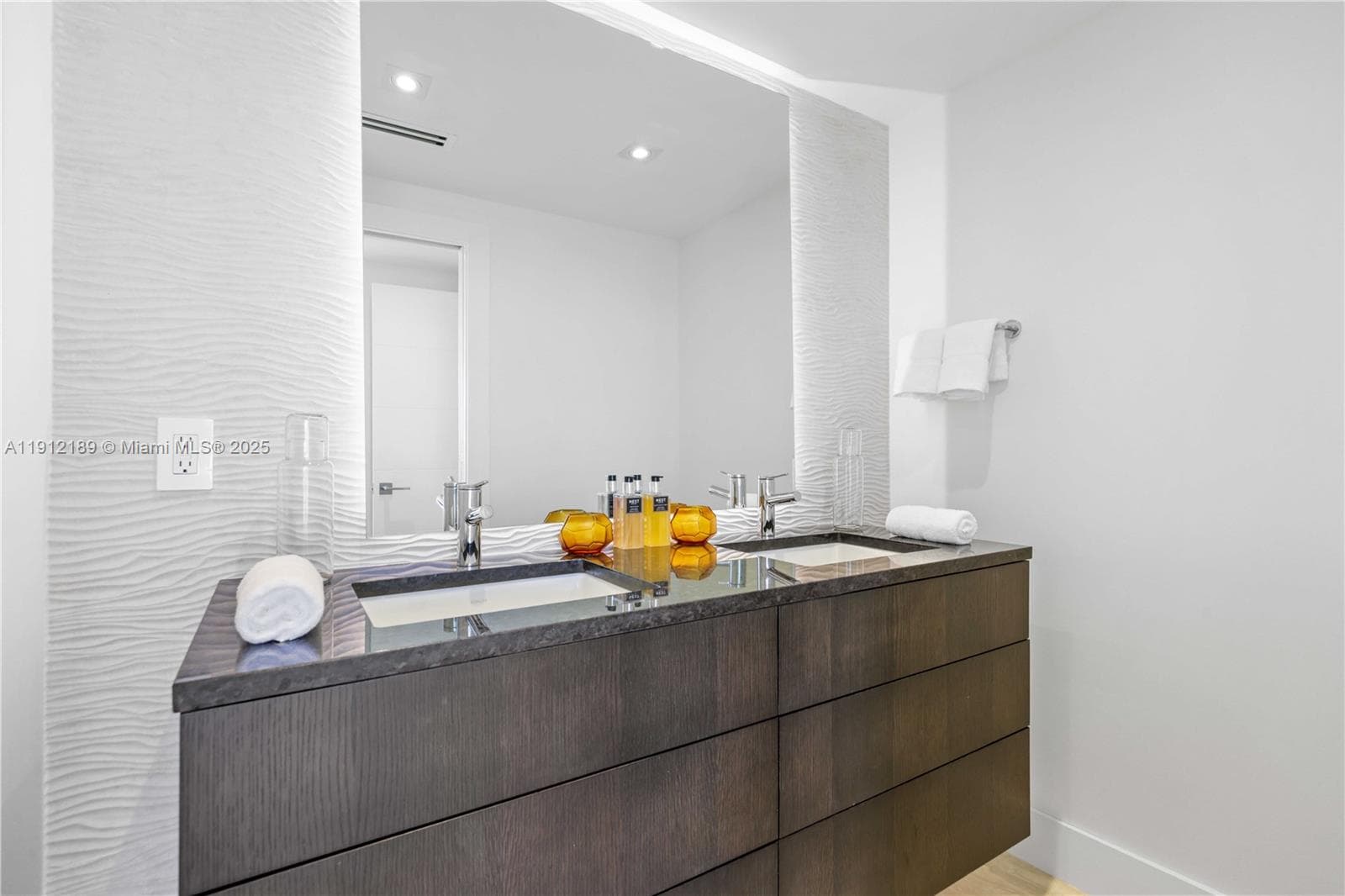 Townhouse · #901 & 902 in Miami Beach - Photo 53
