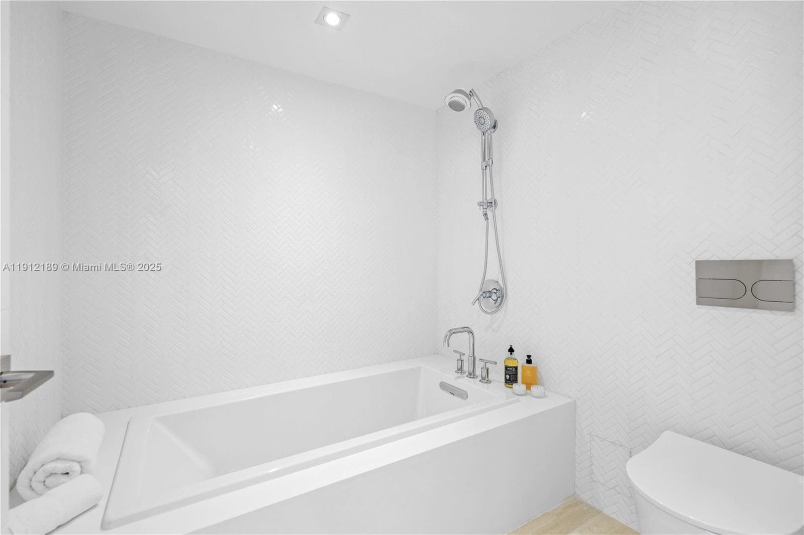 Townhouse · #901 & 902 in Miami Beach - Photo 54