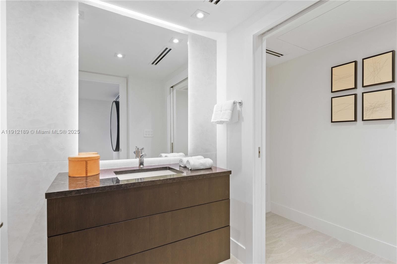 Townhouse · #901 & 902 in Miami Beach - Photo 19