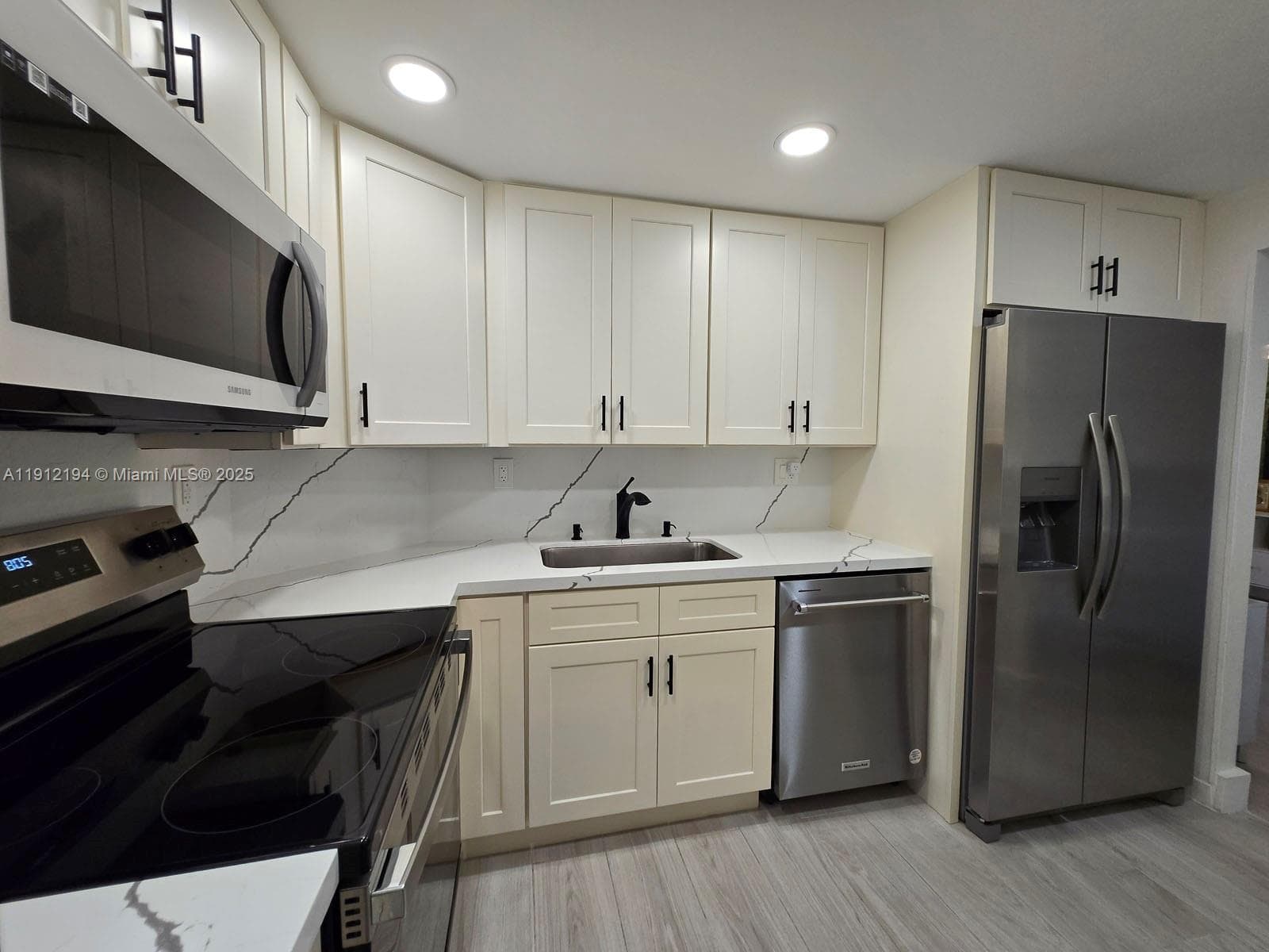 ARLEN HOUSE · #1611 in Sunny Isles Beach - Photo 23
