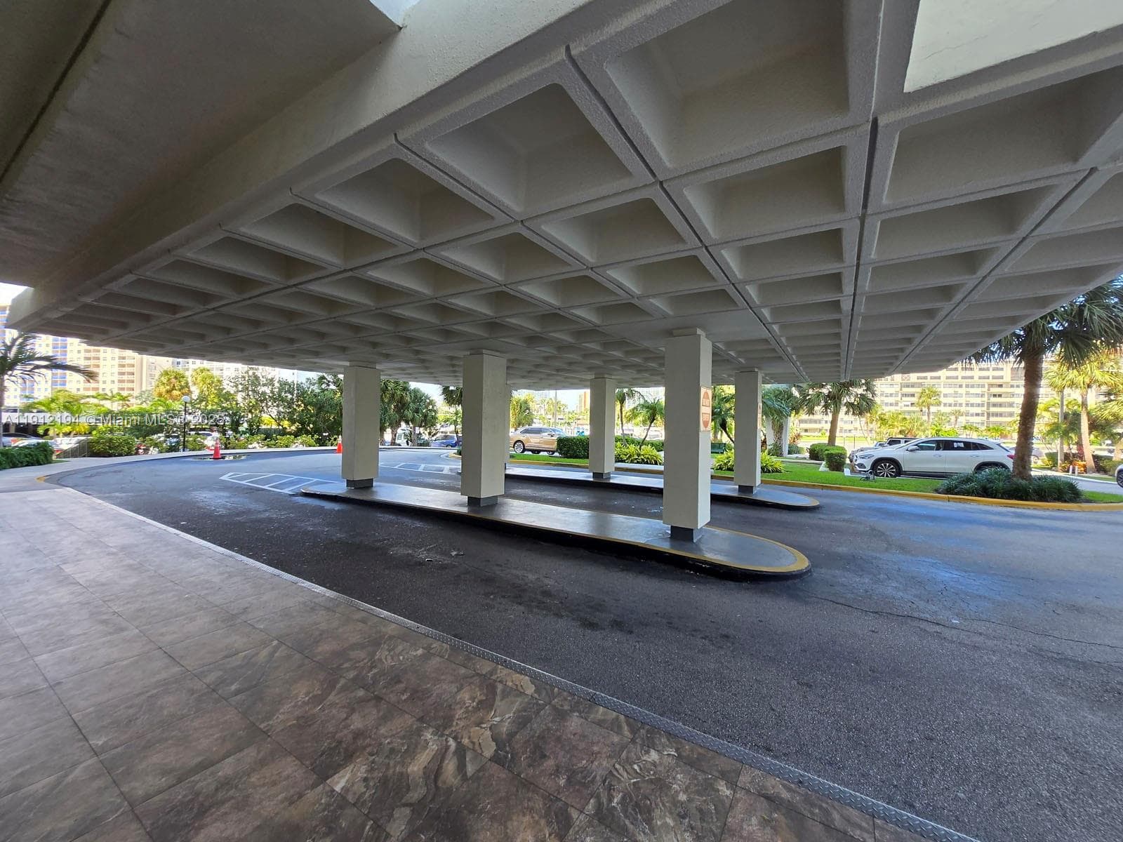 ARLEN HOUSE · #1611 in Sunny Isles Beach - Photo 60