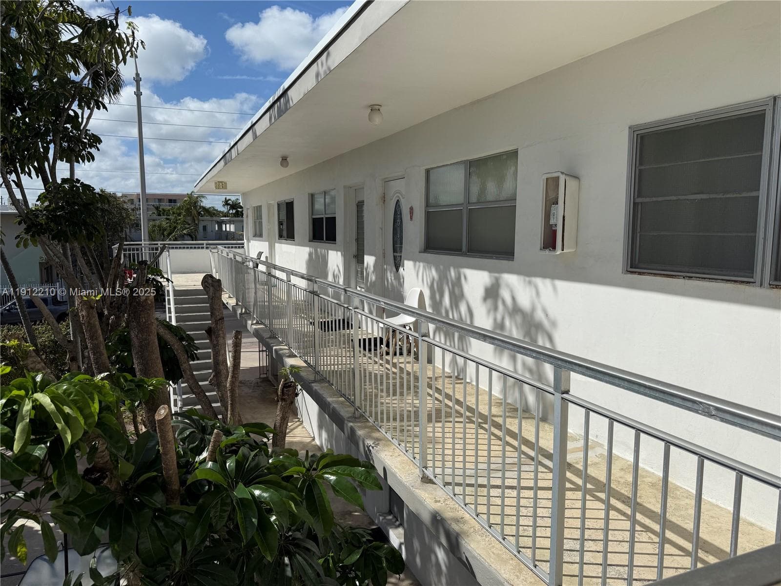 LA SALLE CONDO · #8 in Miami Beach - Photo 3